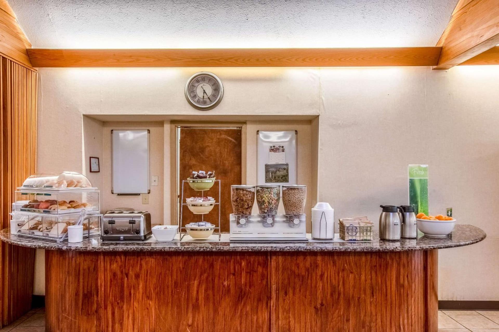 Country Inn & Suites by Radisson, Muskegon, MI gallery photo in Muskegon, MI — image 14