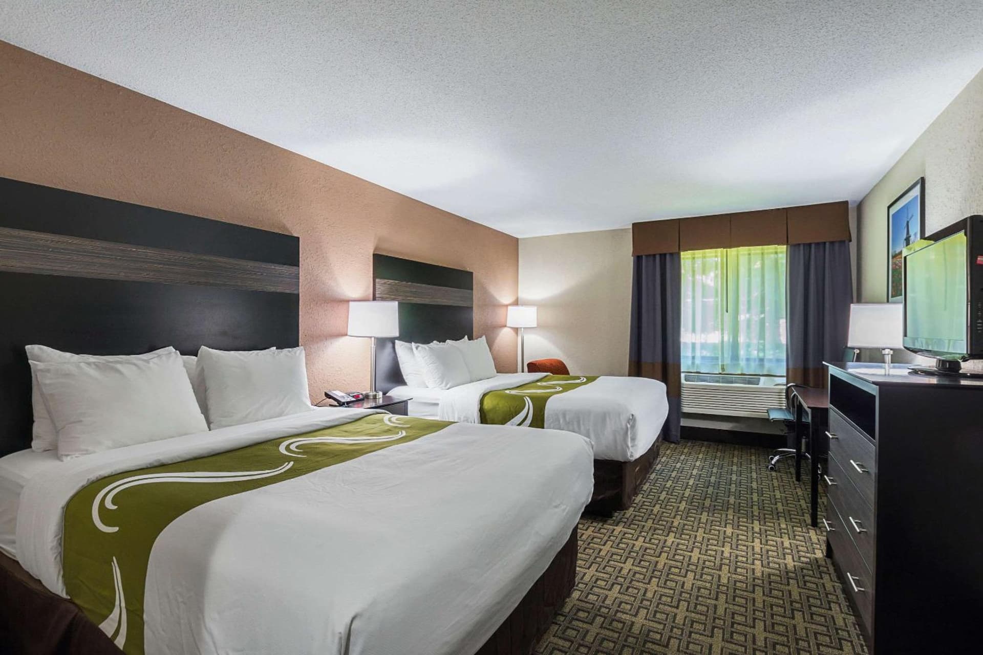 AmericInn by Wyndham Holland MI gallery photo in Holland, MI — image 4
