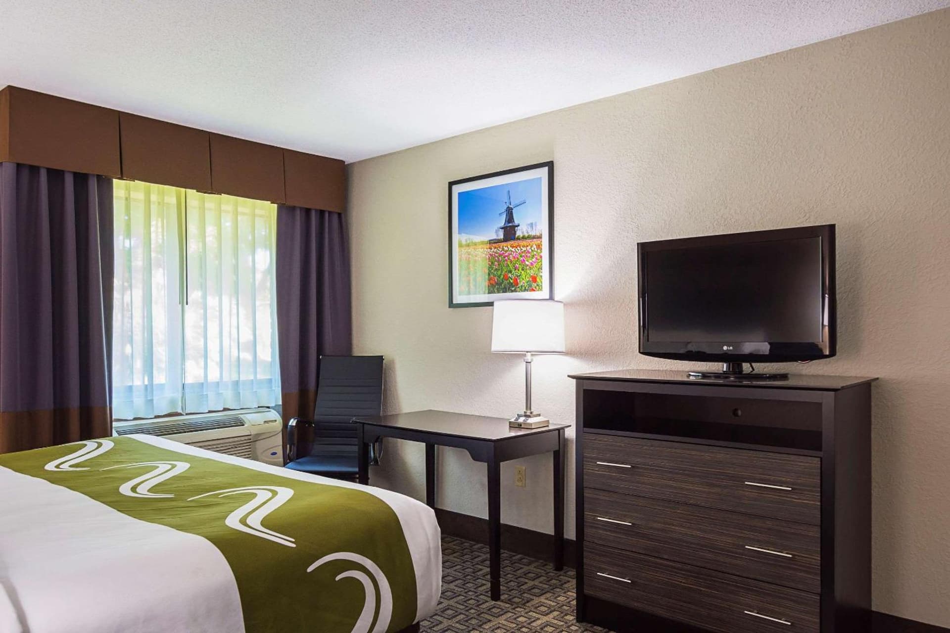 AmericInn by Wyndham Holland MI gallery photo in Holland, MI — image 18
