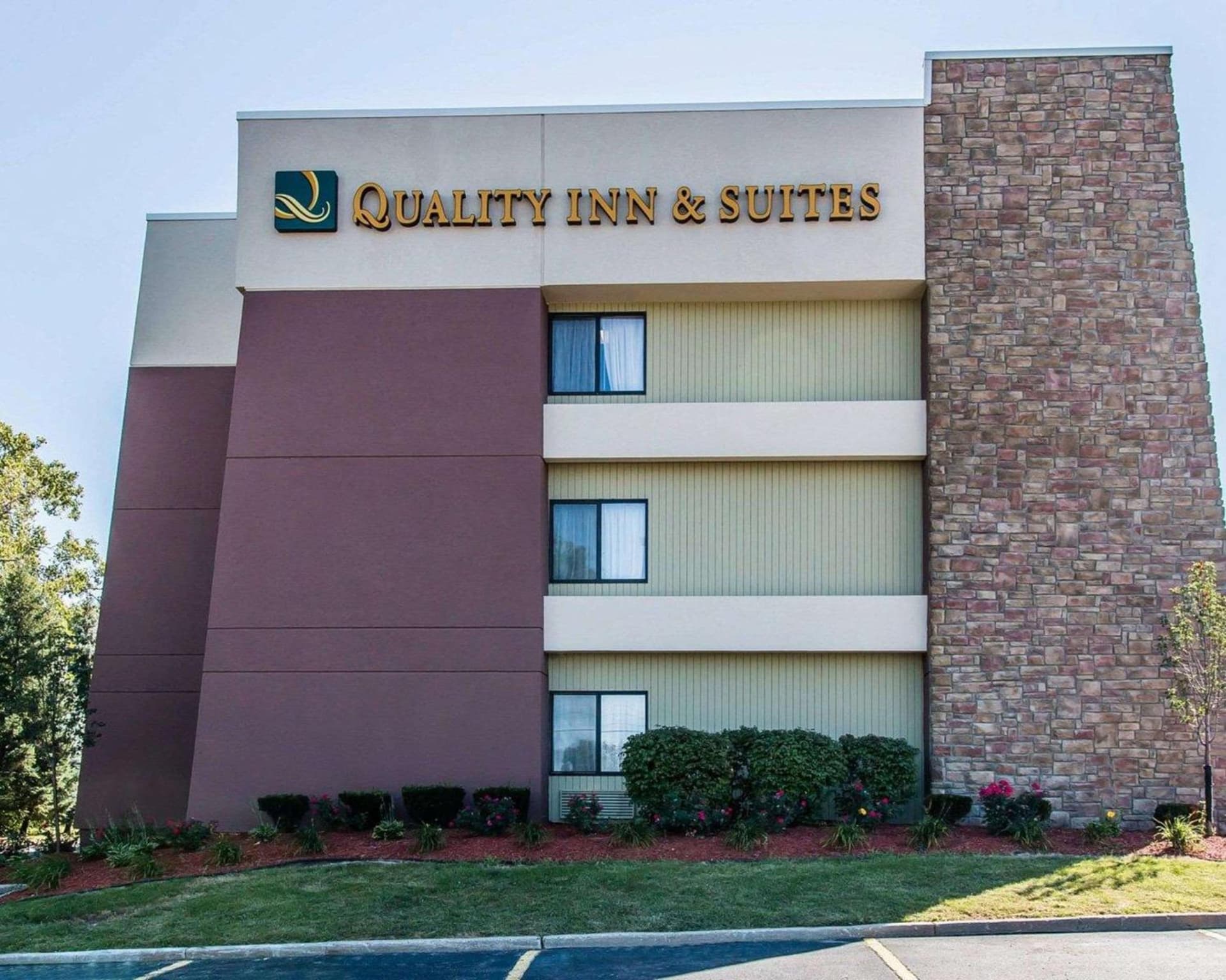 Quality Inn & Suites Warren - Detroit gallery photo in Warren, MI — image 16