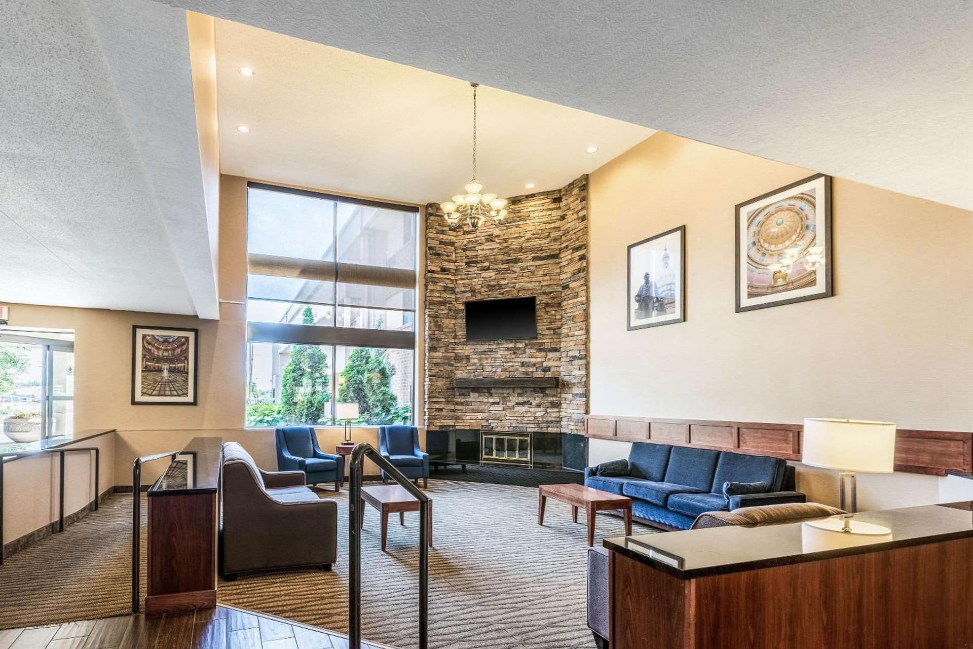 Comfort Inn Lansing West property views in Lansing, MI — gallery photo 3