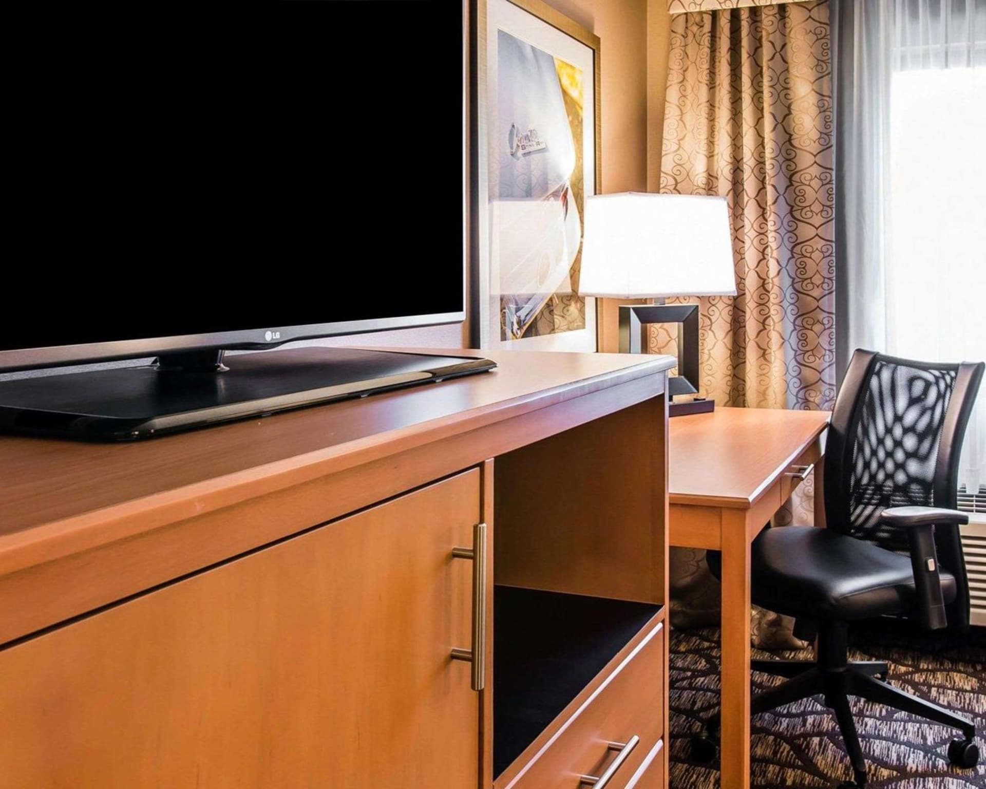 Quality Inn & Suites Warren - Detroit gallery photo in Warren, MI — image 24