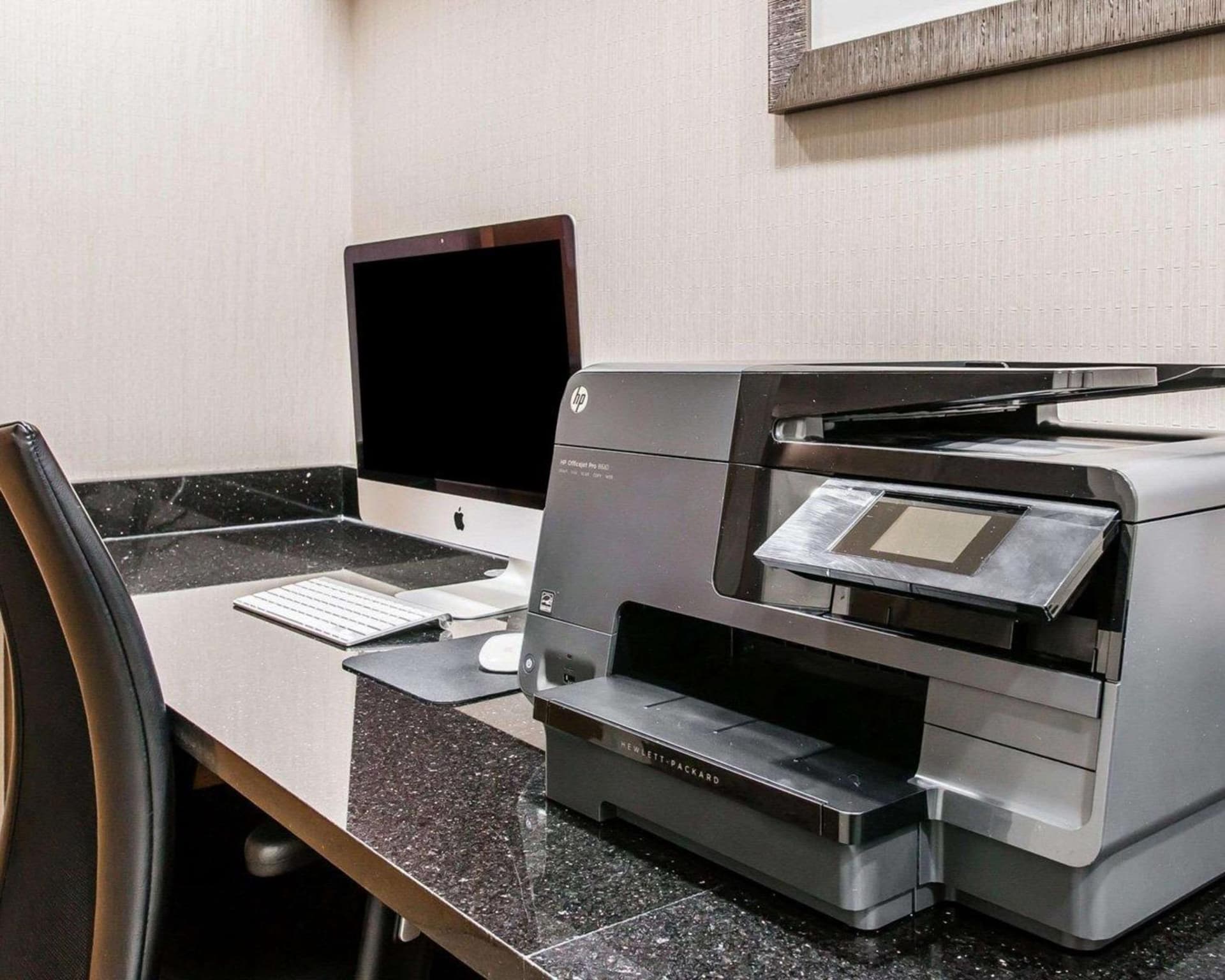 Quality Inn & Suites Warren - Detroit gallery photo in Warren, MI — image 9