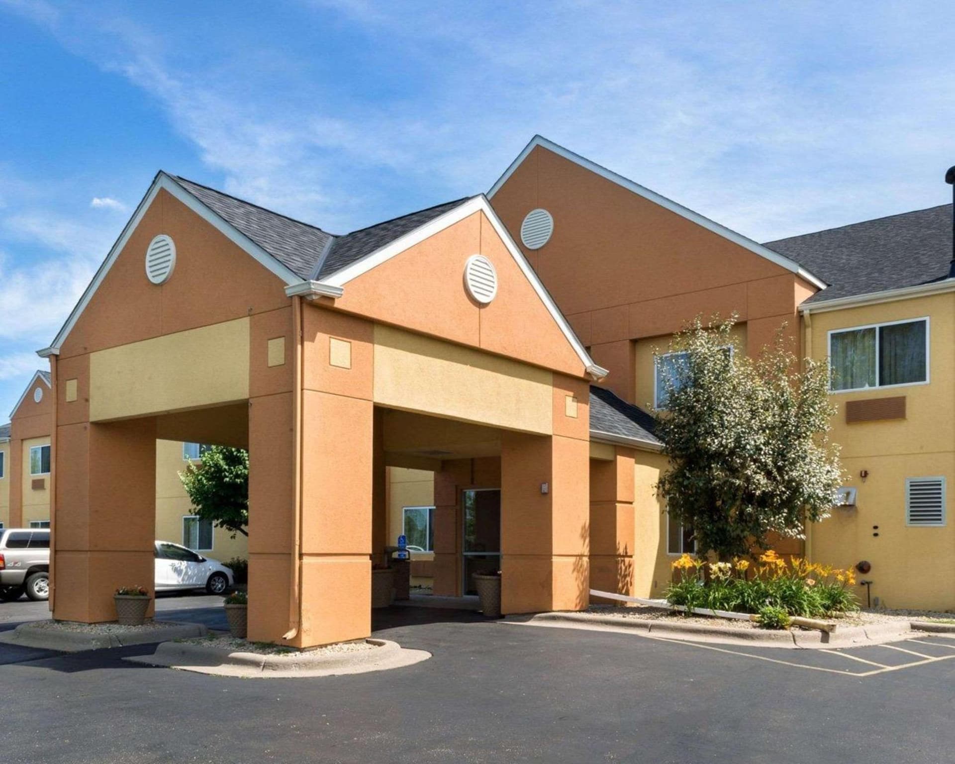 Quality Inn Lakeville North property views in Lakeville, MN — gallery photo 3