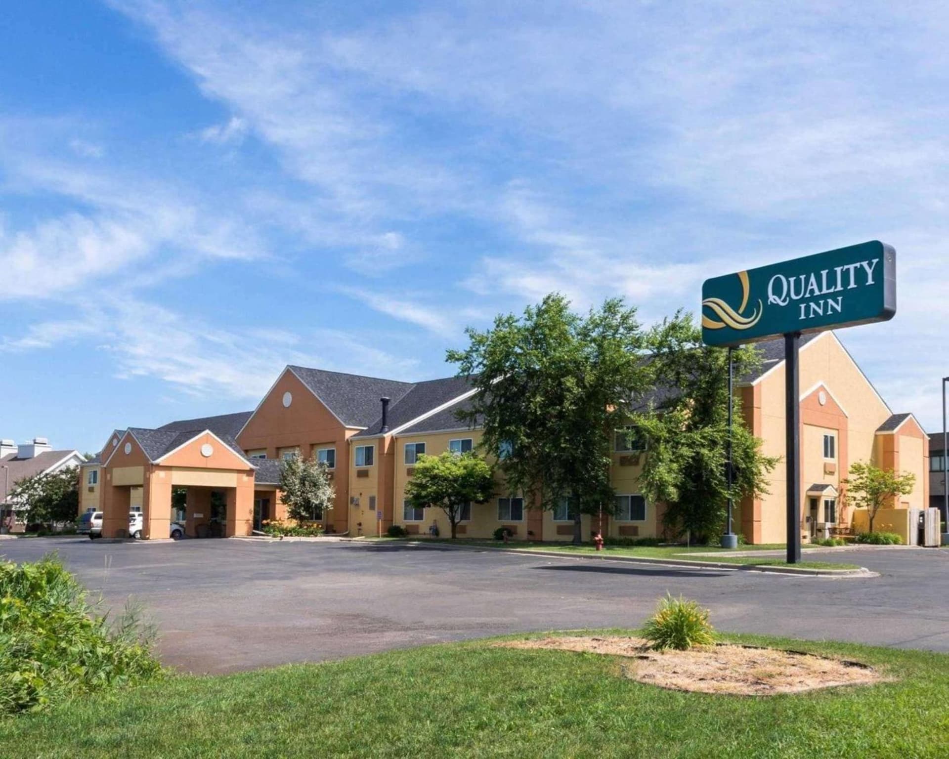 Quality Inn Lakeville North featured exterior or lobby in Lakeville, MN — similar hotel