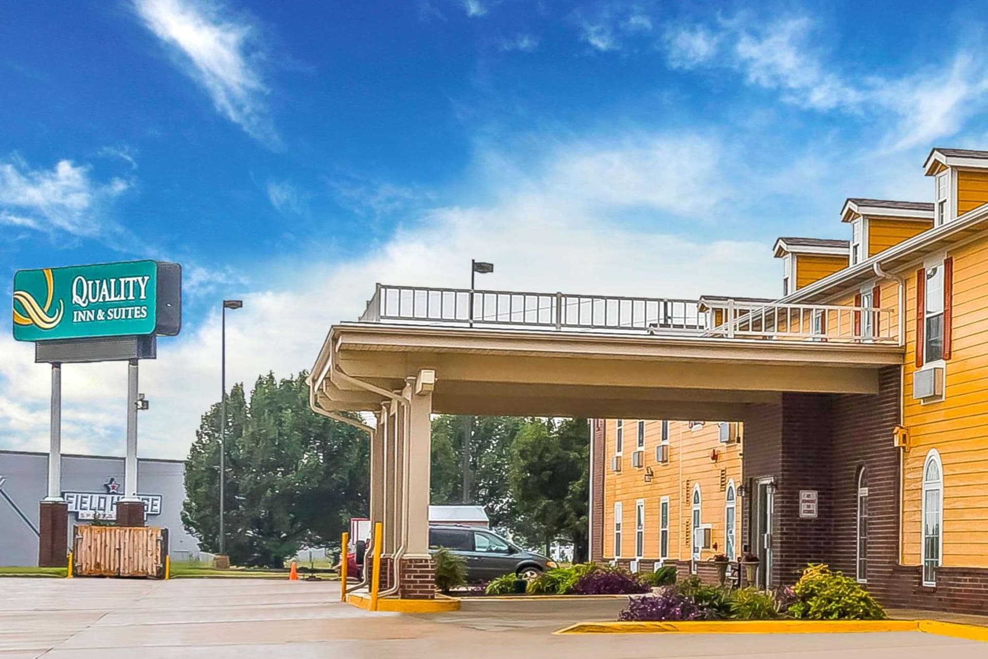 Quality Inn & Suites Chesterfield Village — hotel in Springfield, Missouri