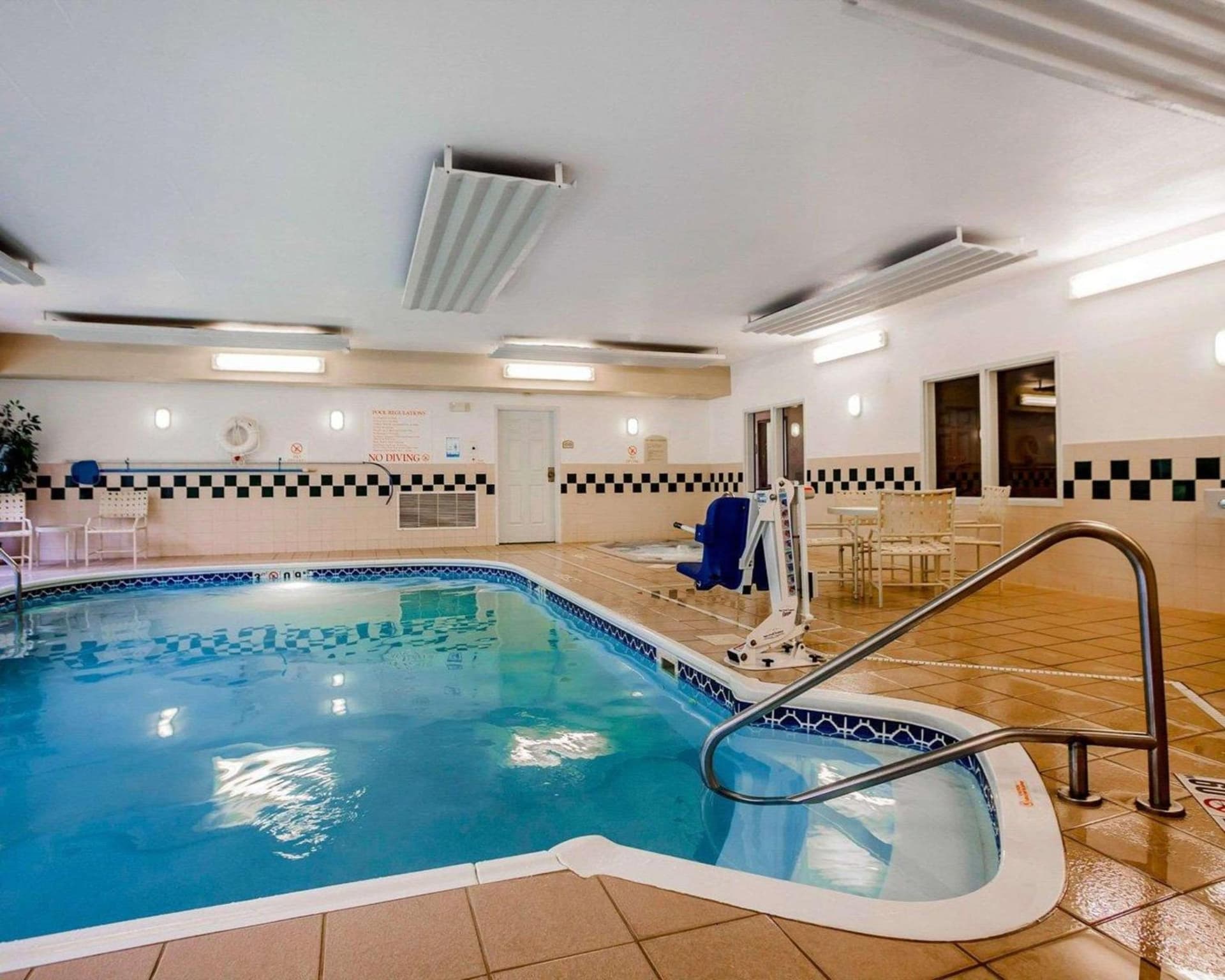 Comfort Suites Independence - Kansas City gallery photo in Independence, MO — image 21