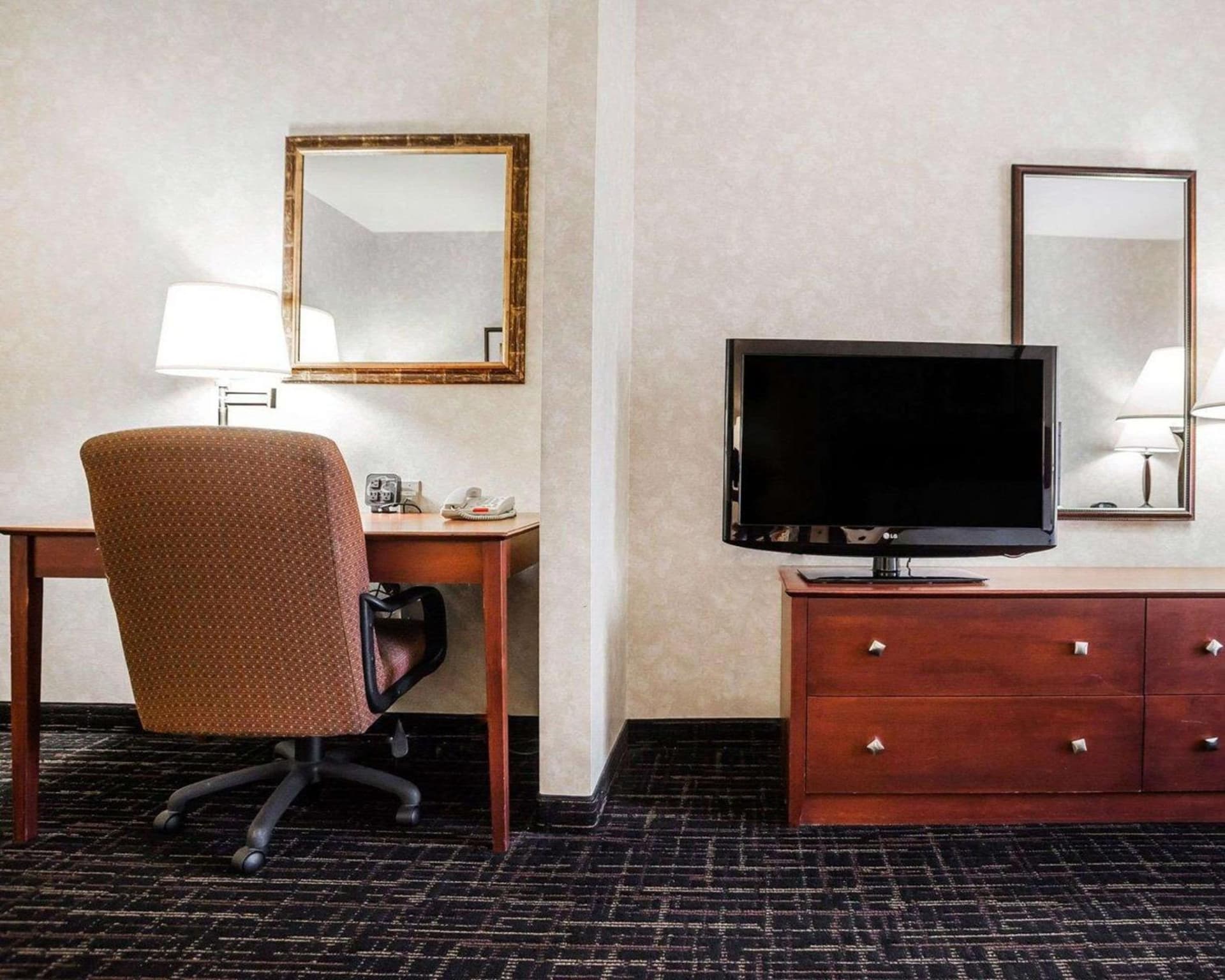 Comfort Suites Independence - Kansas City gallery photo in Independence, MO — image 10