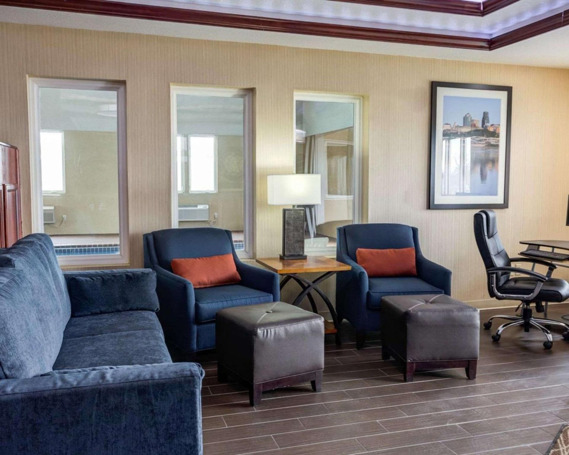 Comfort Inn Kearney - Liberty interior in Kearney, MO — gallery photo 2