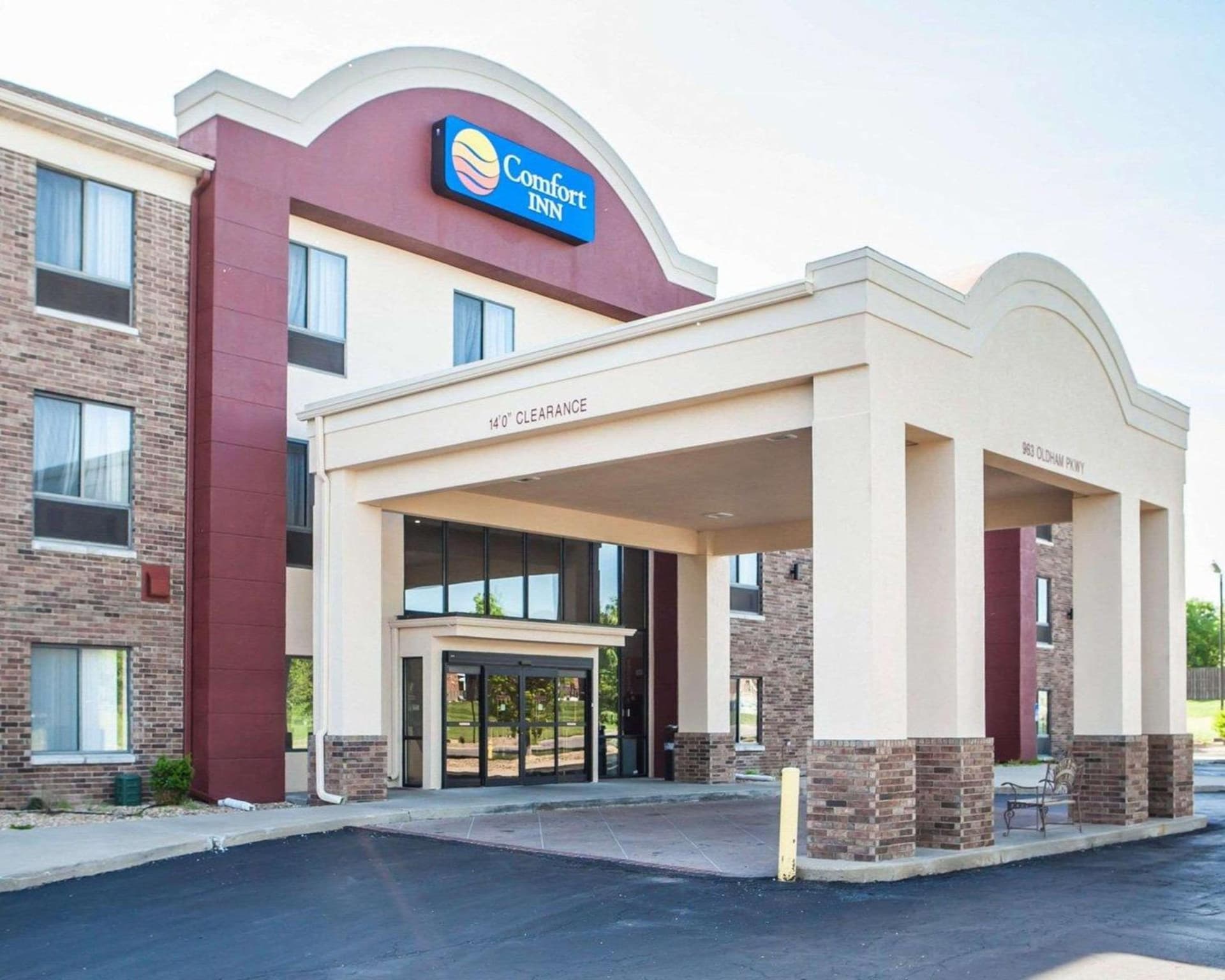 Comfort Inn Lees Summit - Hwy 50 & Hwy 291 interior in Lees Summit, MO — gallery photo 2