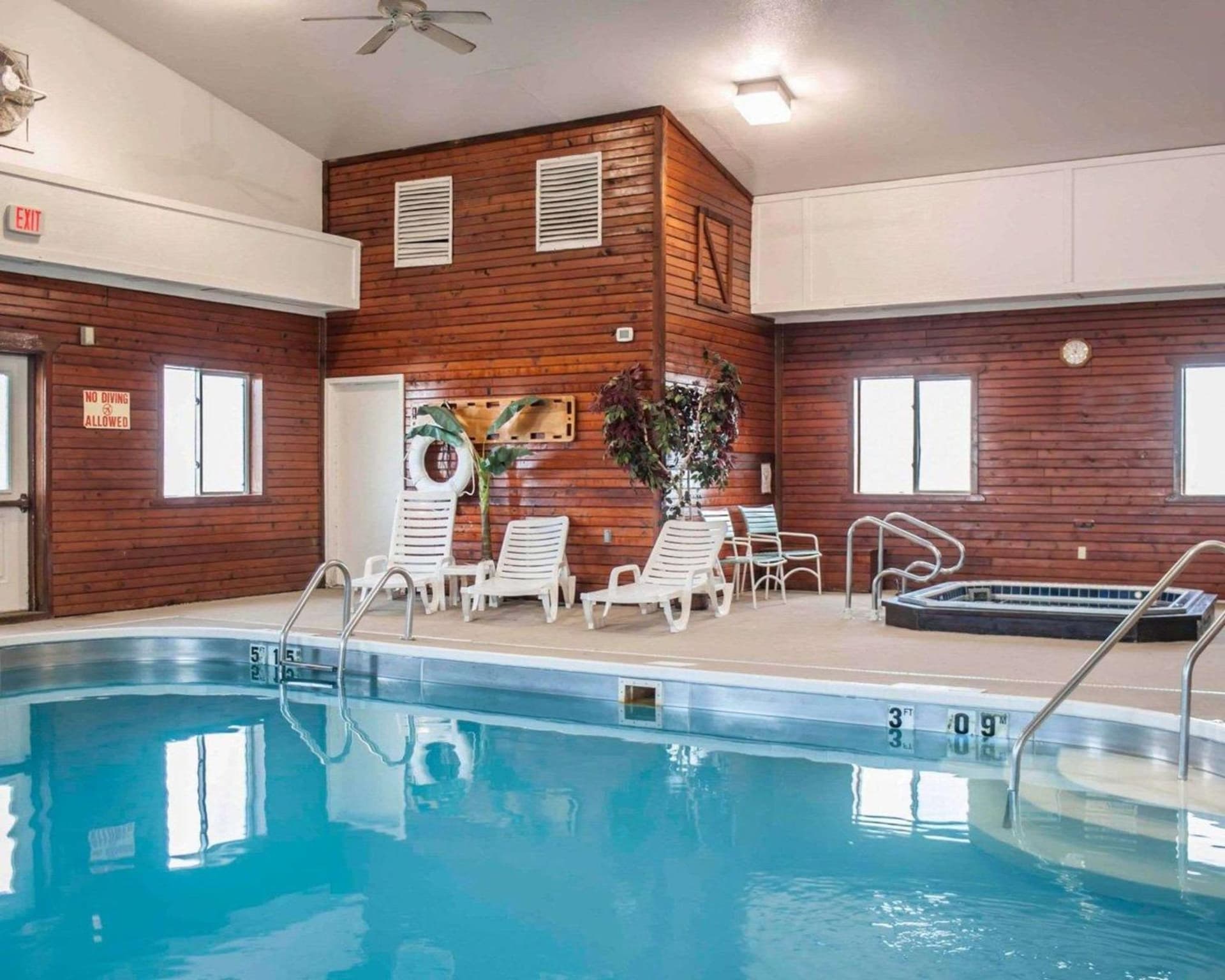 Quality Inn & Suites Boonville - Columbia — hotel in Boonville, Missouri