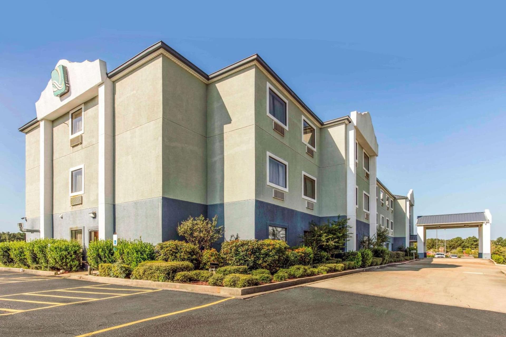 Quality Inn & Suites Pearl-Jackson gallery photo in Pearl, MS — image 25