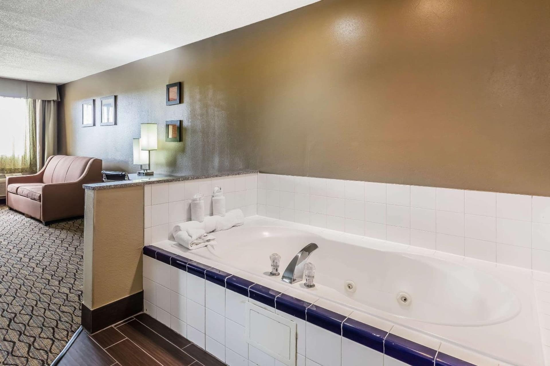 Comfort Inn & Suites Crystal Inn Sportsplex gallery photo in Gulfport, MS — image 5