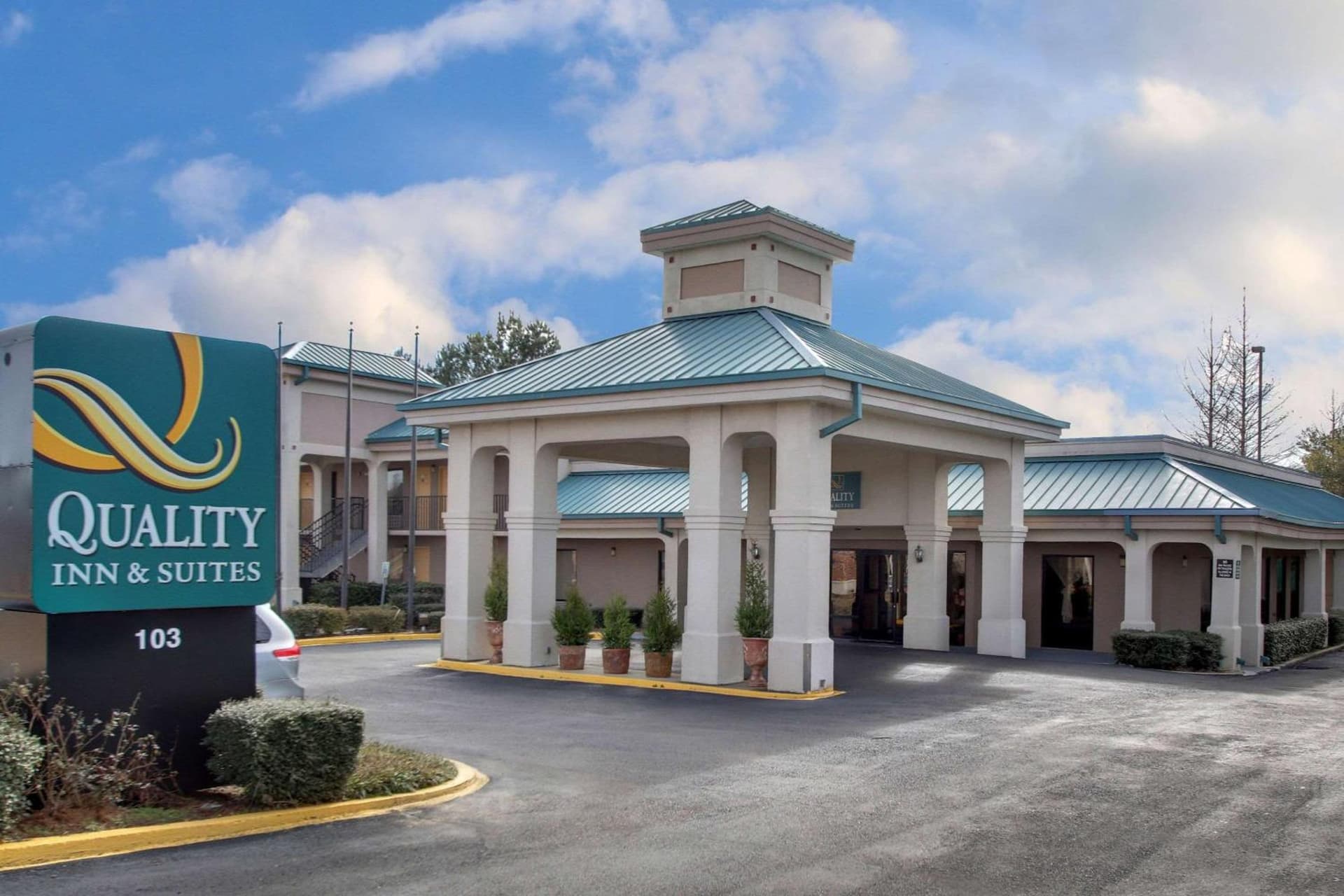 Quality Inn & Suites Clinton - Jackson West — hotel in Clinton, Mississippi