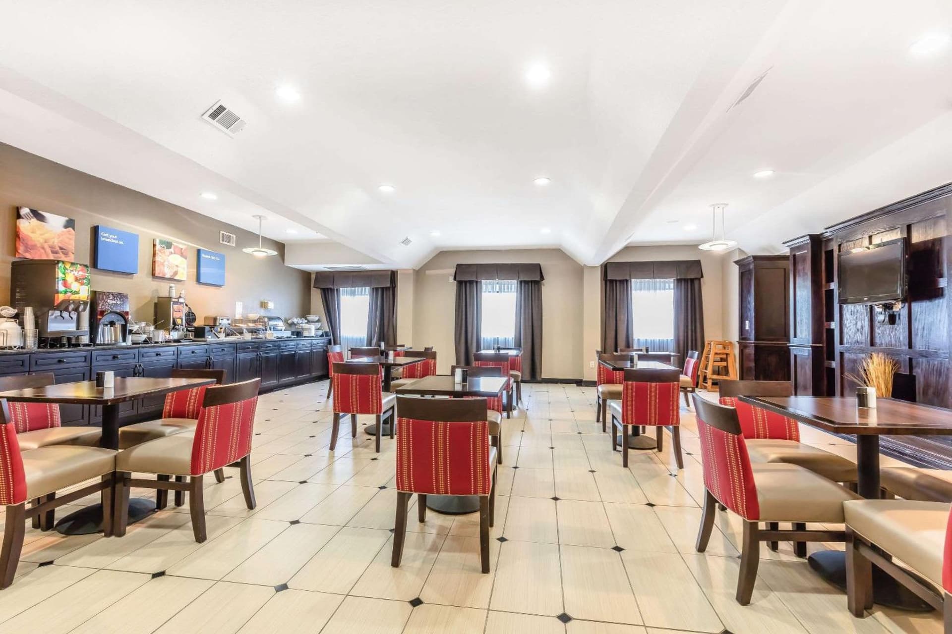 Comfort Inn & Suites Crystal Inn Sportsplex gallery photo in Gulfport, MS — image 29