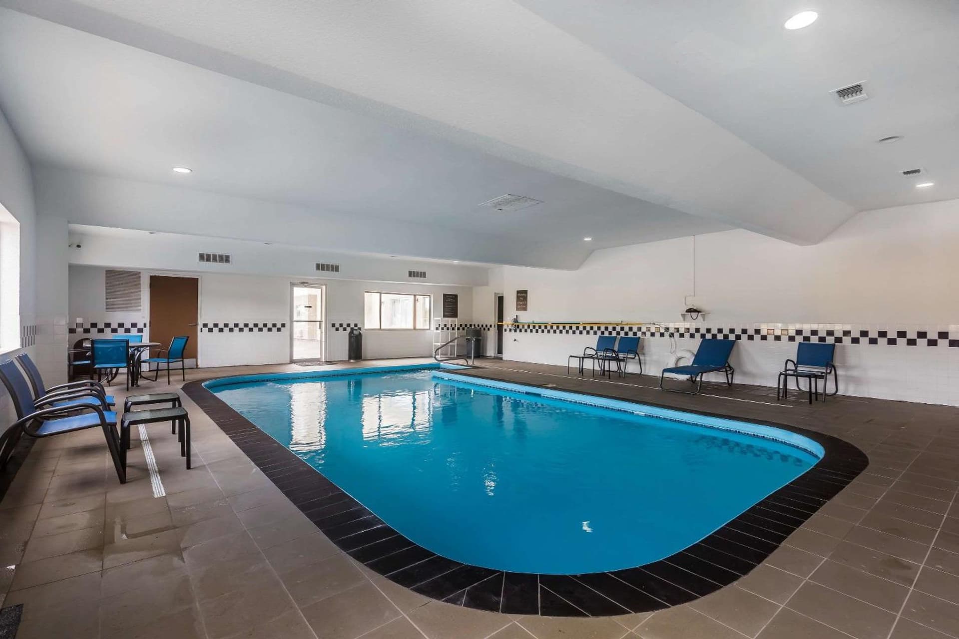 Comfort Inn & Suites Crystal Inn Sportsplex gallery photo in Gulfport, MS — image 18