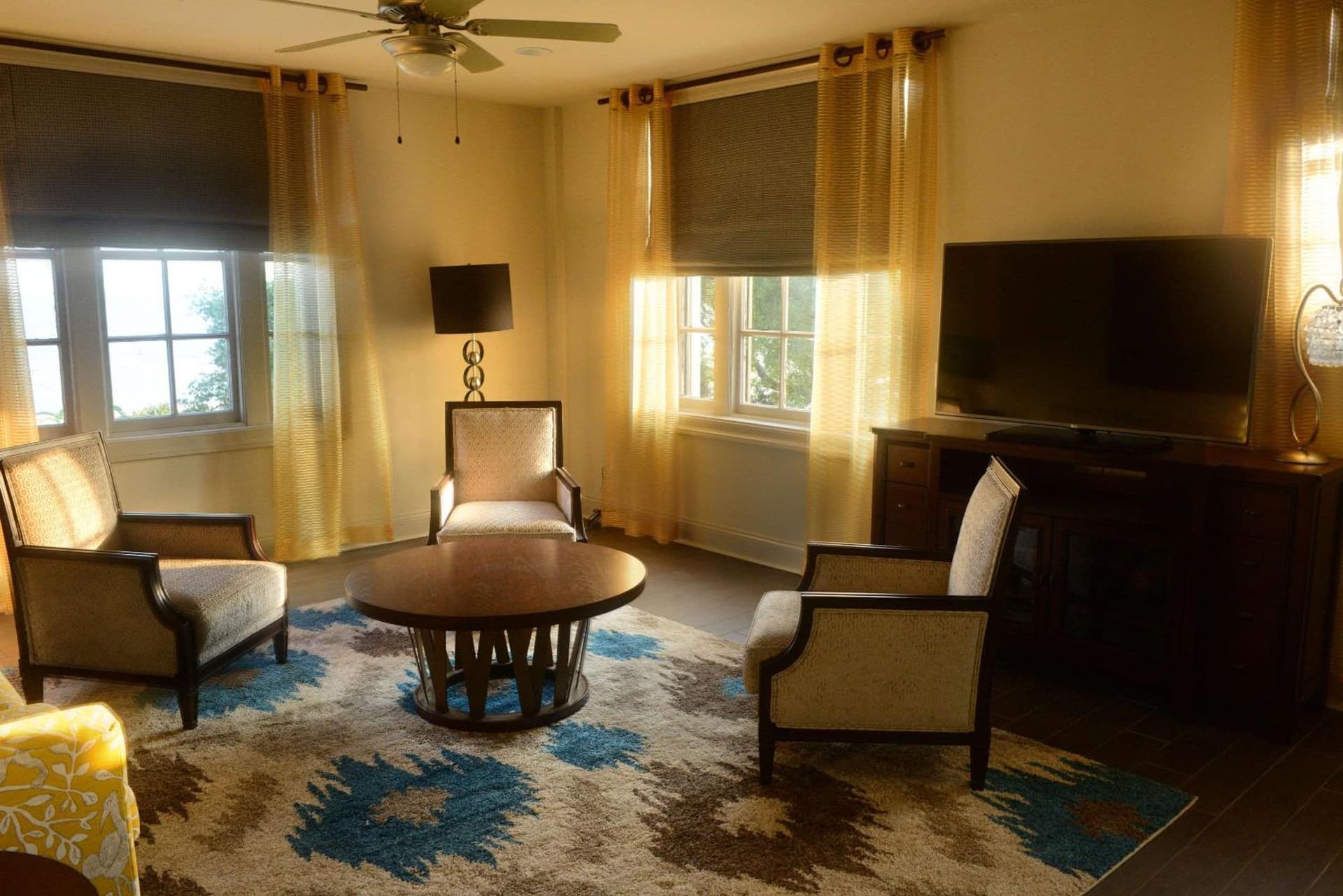 White House Hotel gallery photo in Biloxi, MS — image 50