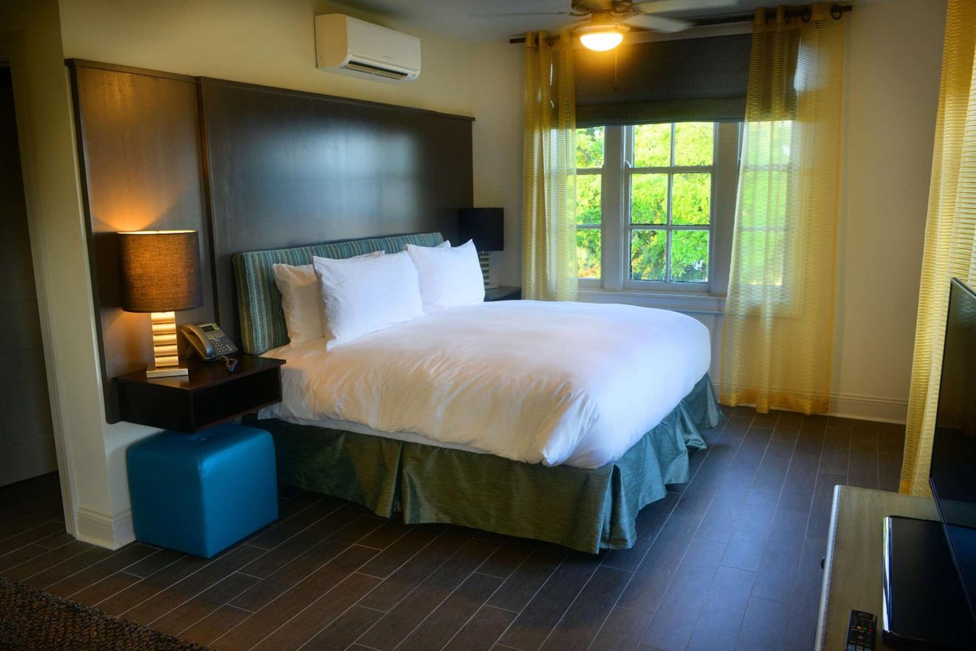 White House Hotel gallery photo in Biloxi, MS — image 32