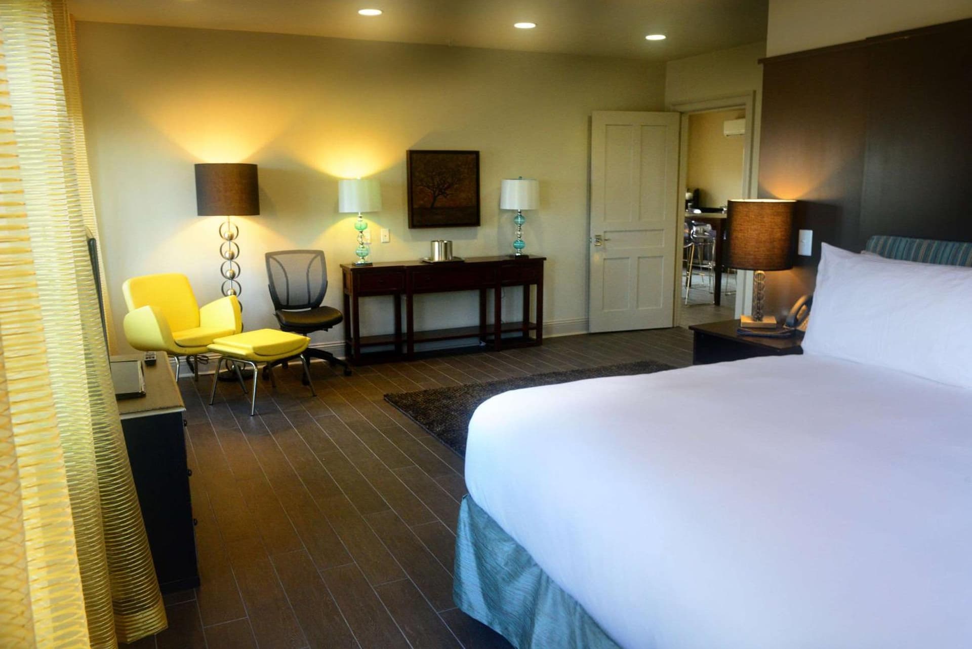 White House Hotel gallery photo in Biloxi, MS — image 55
