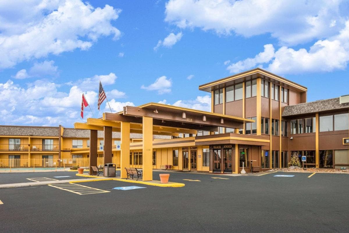 Quality Inn Big Sky featured exterior or lobby in Kalispell, MT — similar hotel