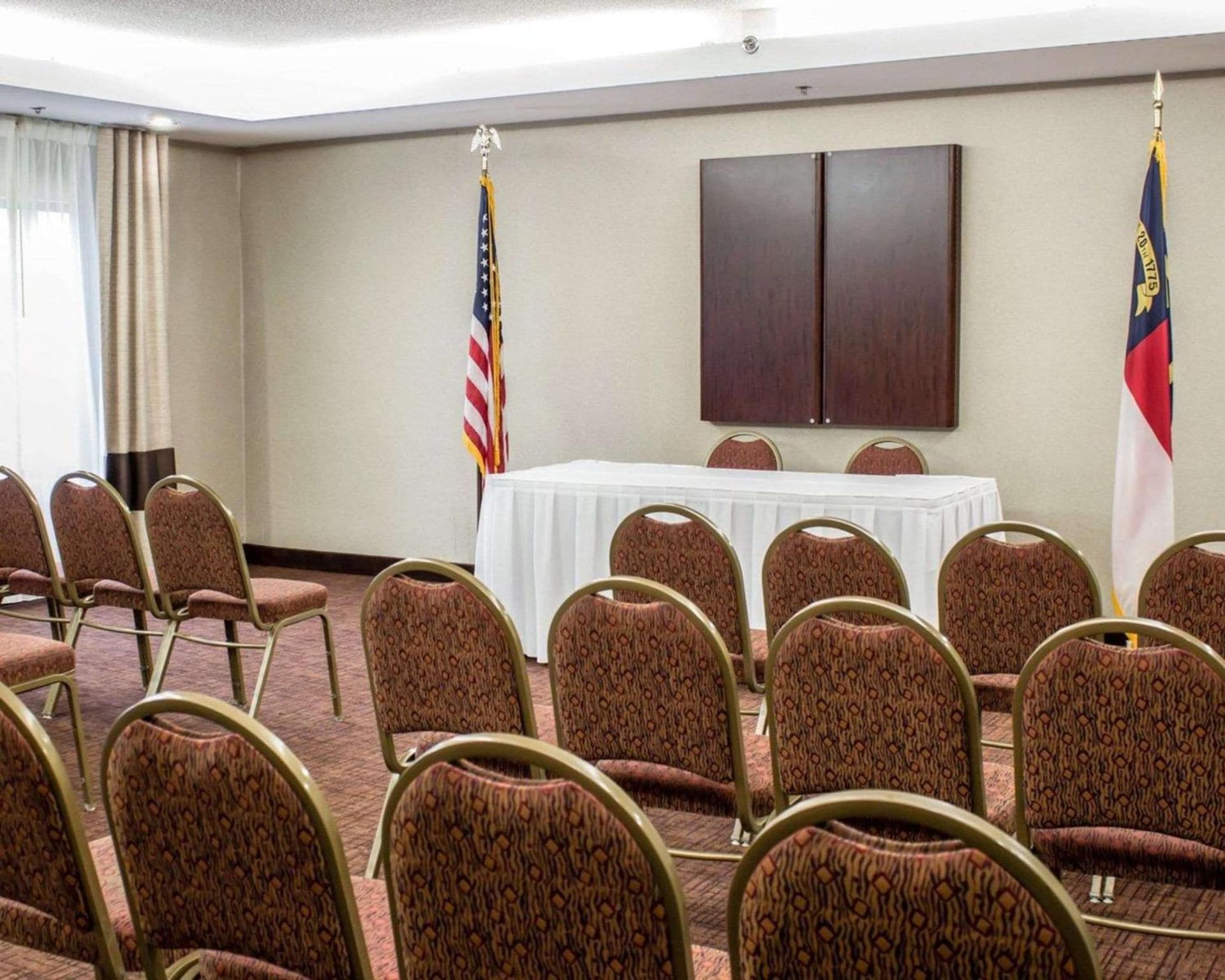 Comfort Suites Regency Park gallery photo in Cary, NC — image 24