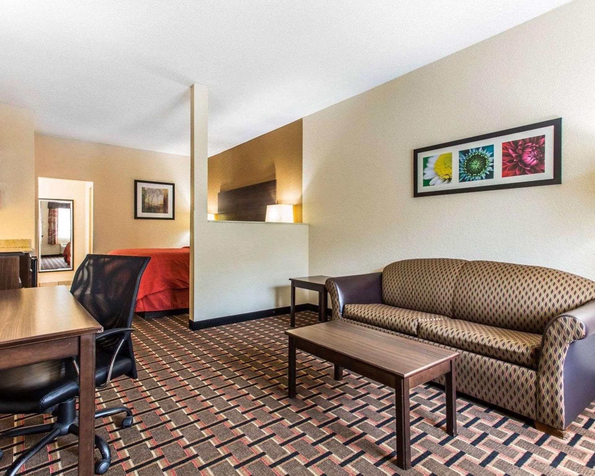 Quality Suites Hickory South gallery photo in Hickory, NC — image 8