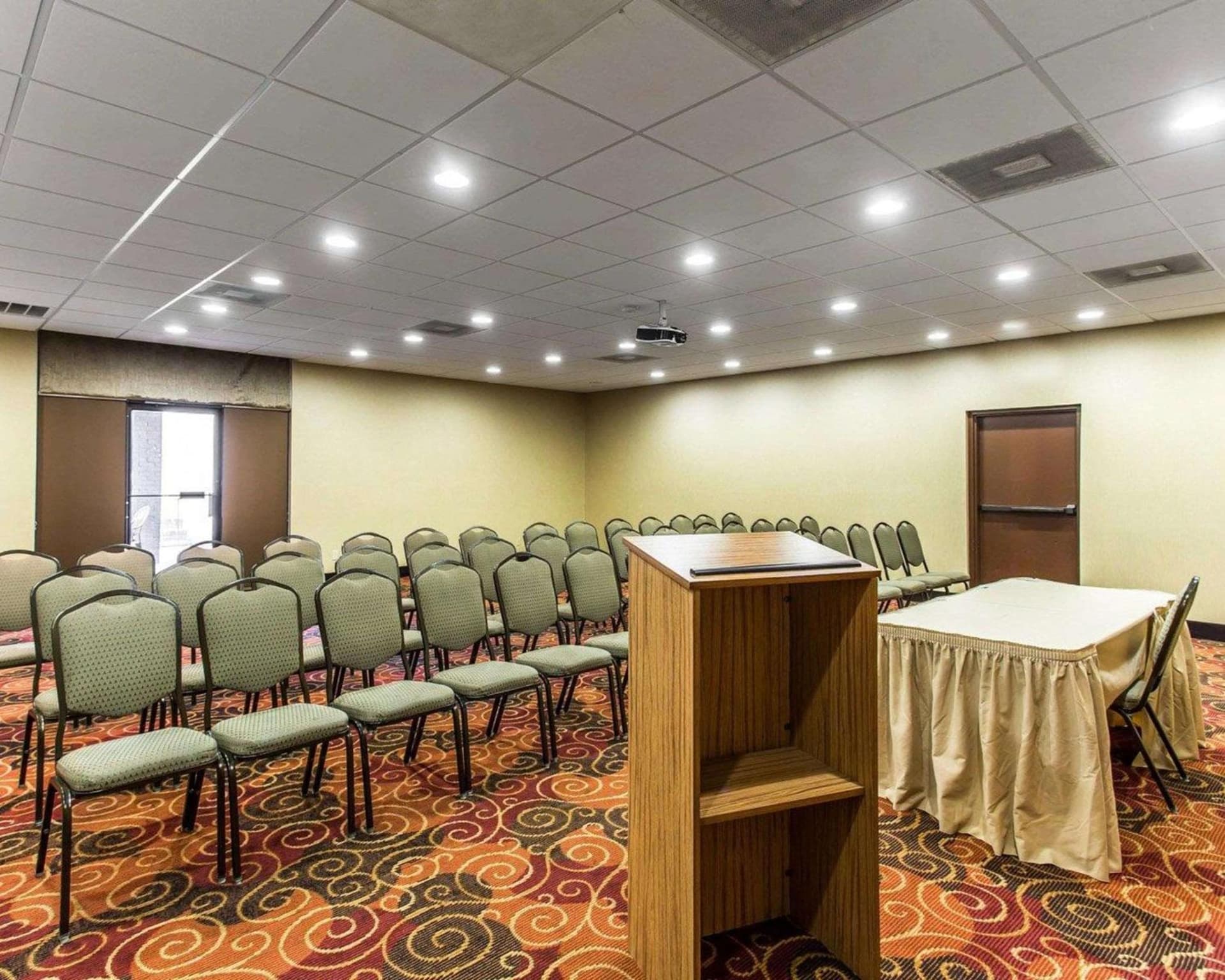 Quality Suites Hickory South gallery photo in Hickory, NC — image 9