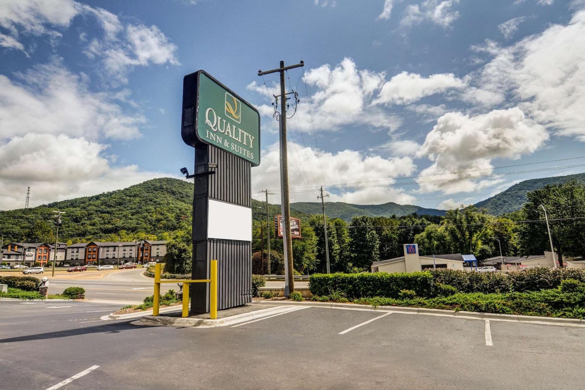 Quality Inn & Suites Biltmore East interior in Asheville, NC — gallery photo 2
