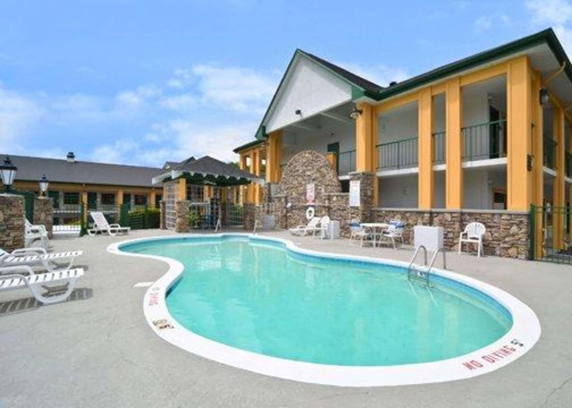 Quality Inn & Suites Biltmore East gallery photo in Asheville, NC — image 8