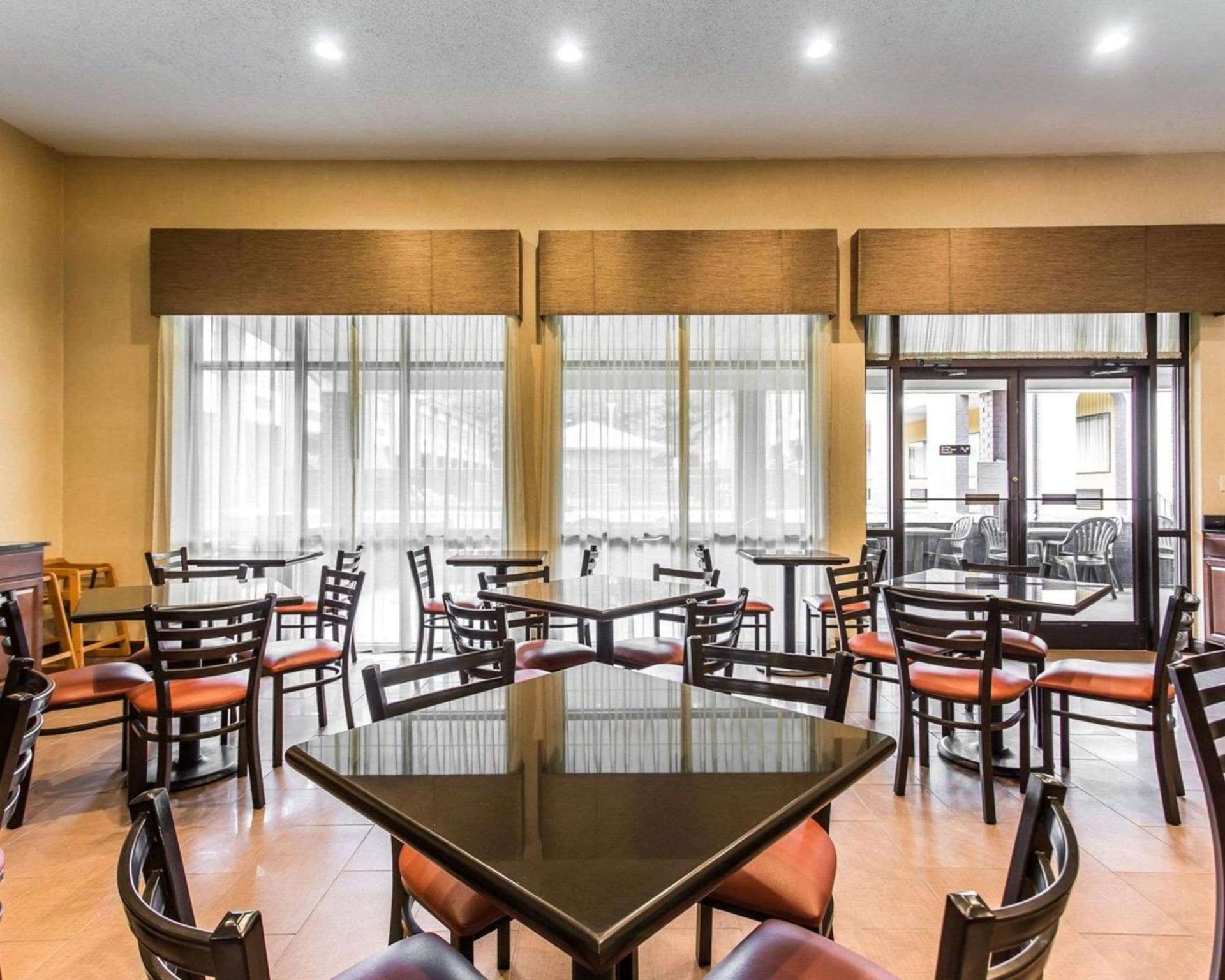 Quality Suites Hickory South gallery photo in Hickory, NC — image 13