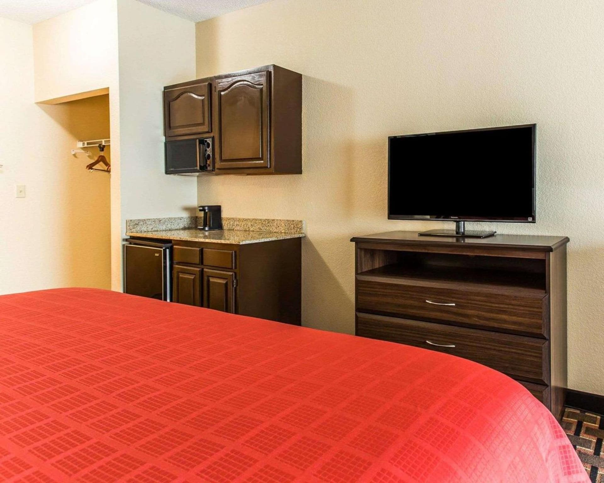 Quality Suites Hickory South gallery photo in Hickory, NC — image 22