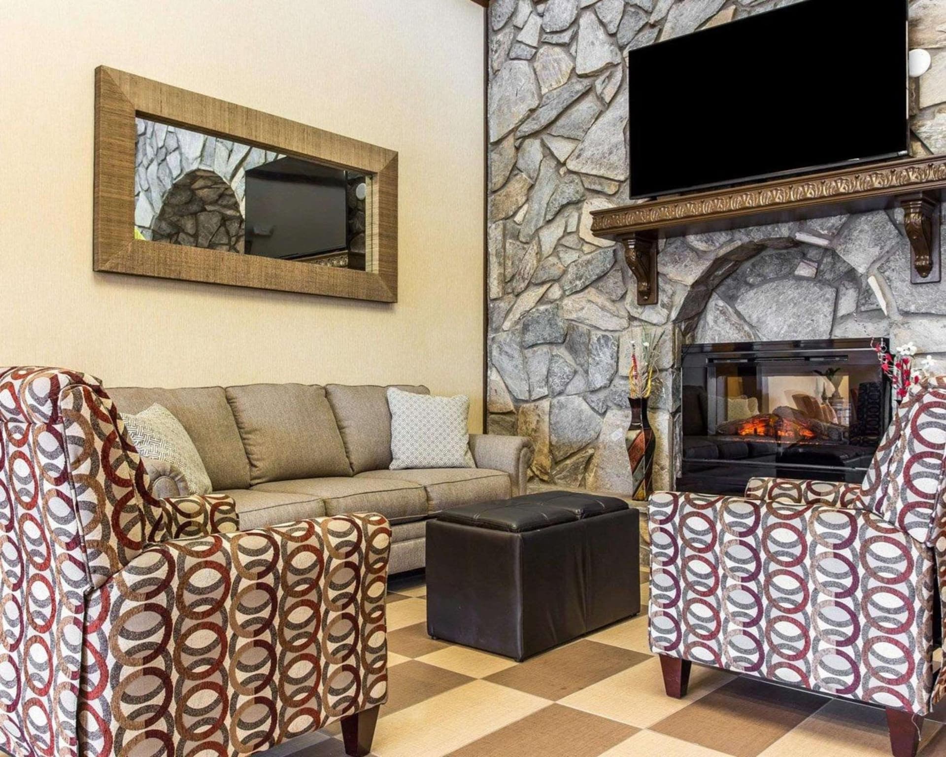 Quality Suites Hickory South property views in Hickory, NC — gallery photo 3