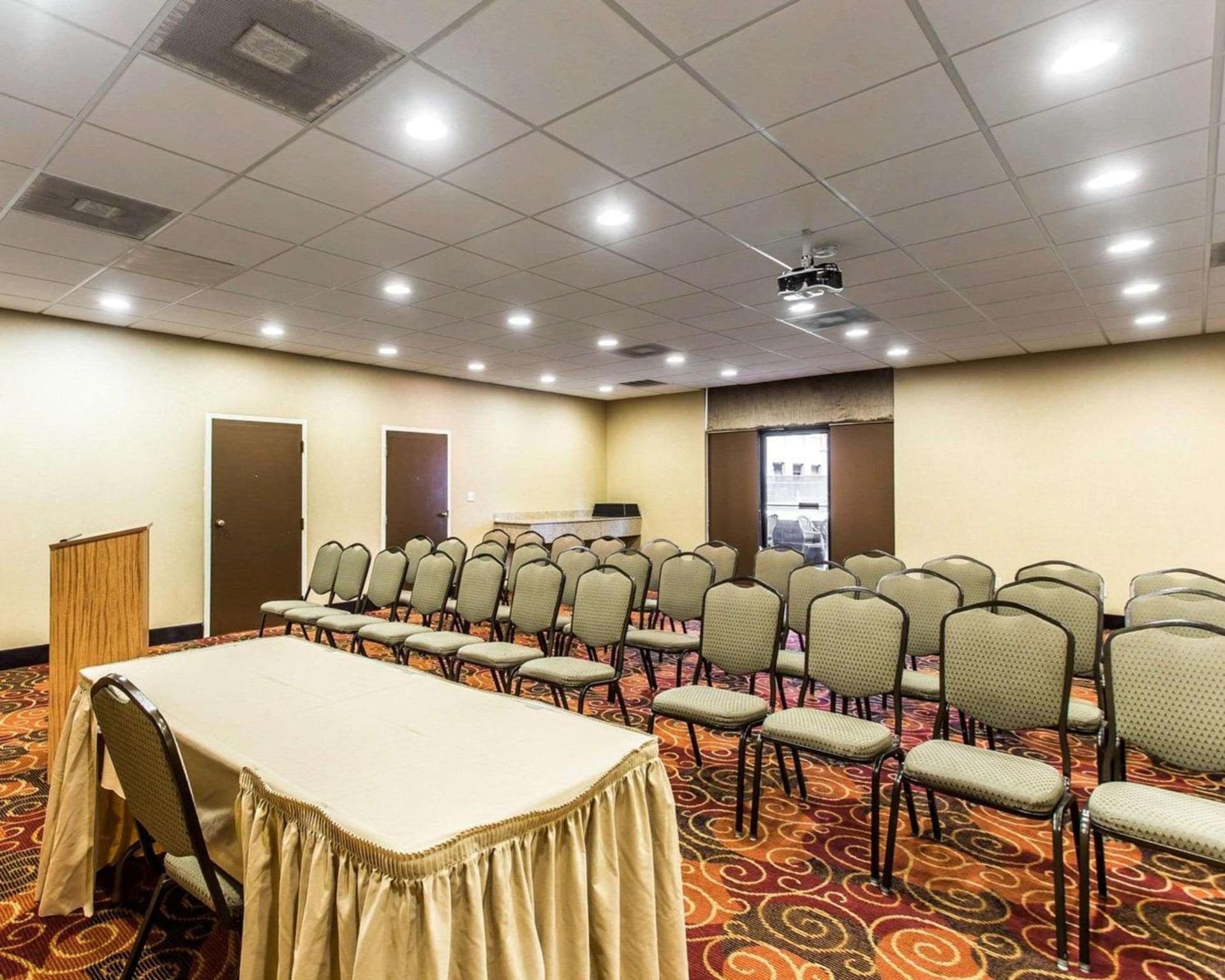 Quality Suites Hickory South gallery photo in Hickory, NC — image 36