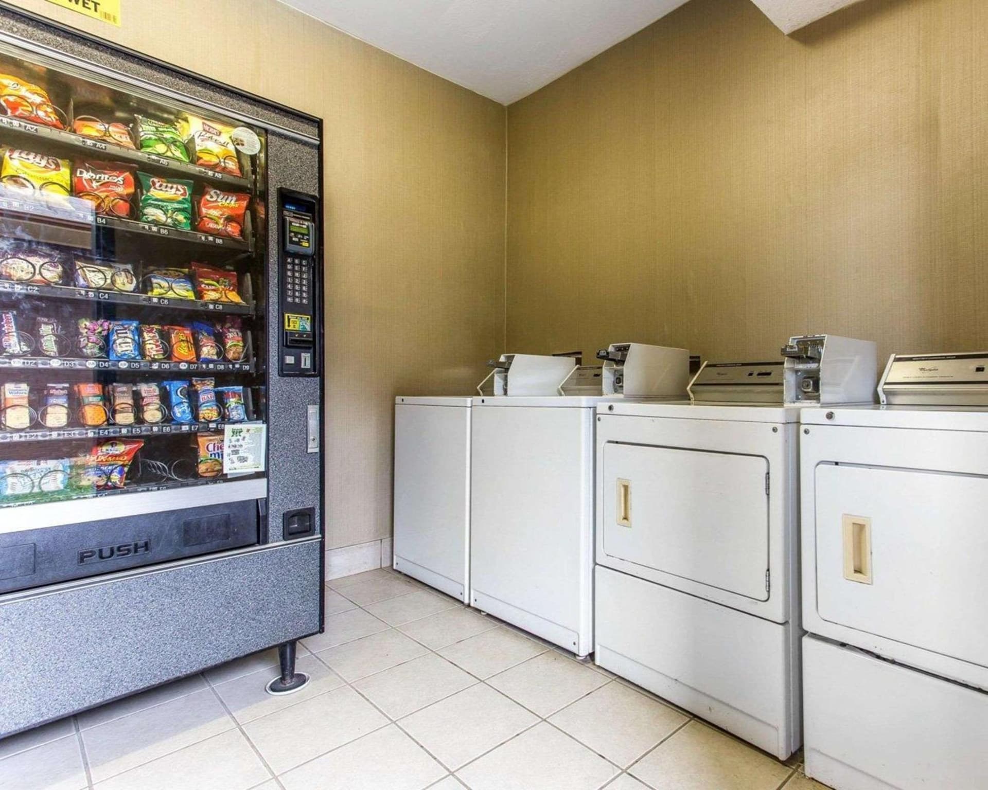 Quality Suites Hickory South gallery photo in Hickory, NC — image 28