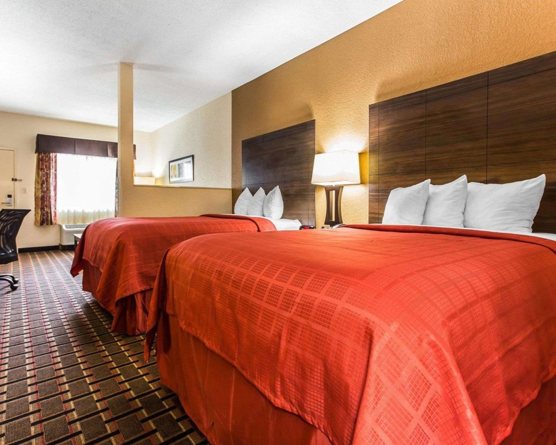 Quality Suites Hickory South gallery photo in Hickory, NC — image 26