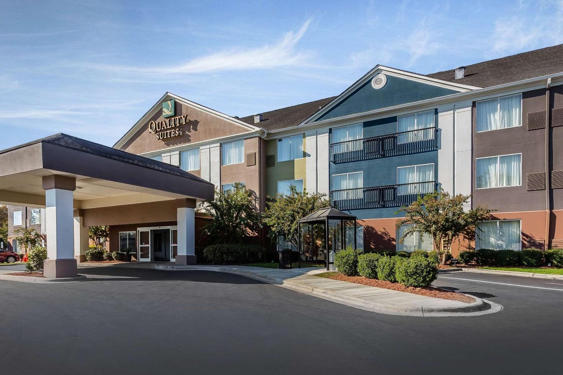 Quality Suites Pineville - Charlotte featured exterior or lobby in Charlotte, NC — similar hotel