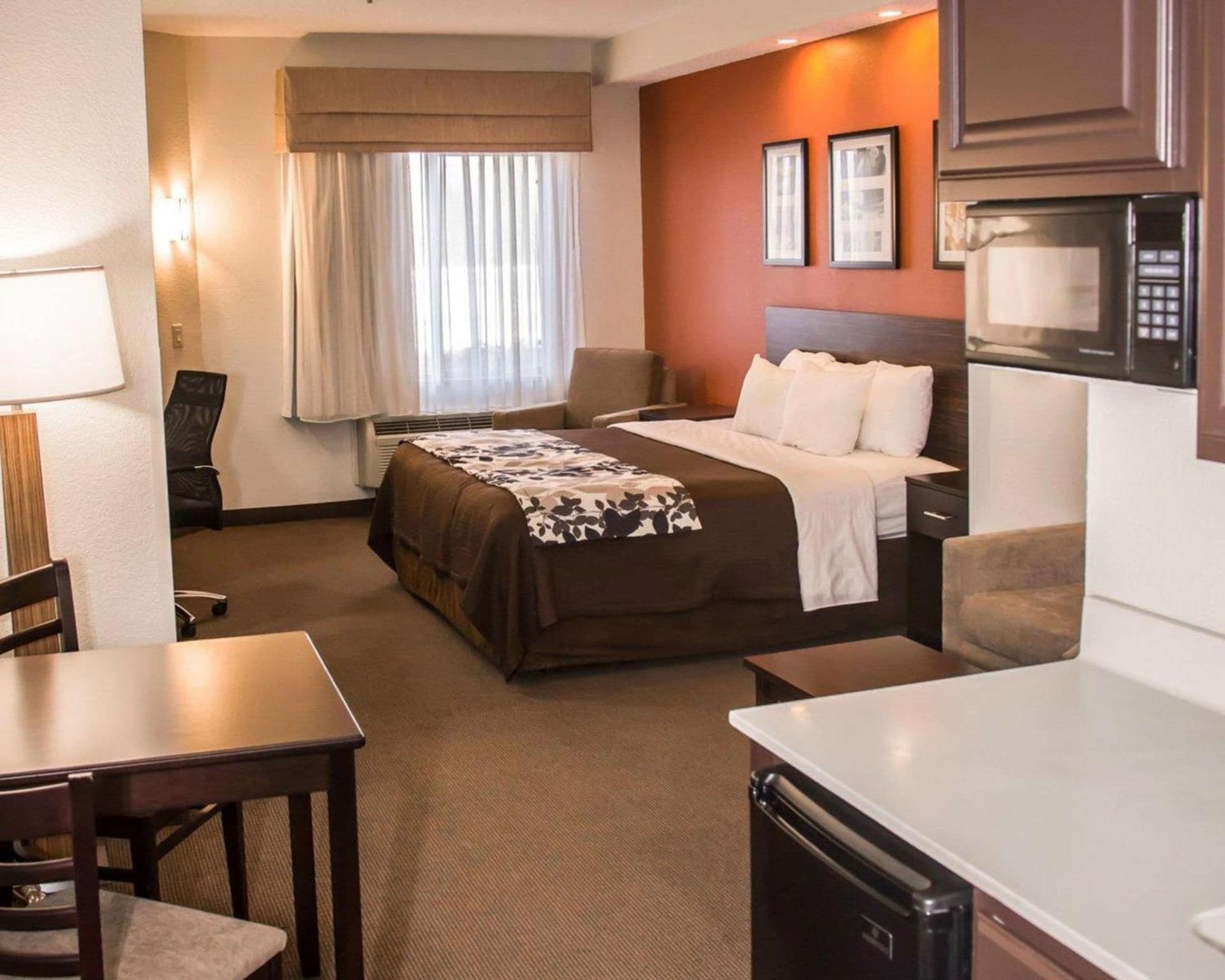 Sleep Inn & Suites at Concord Mills gallery photo in Concord, NC — image 6
