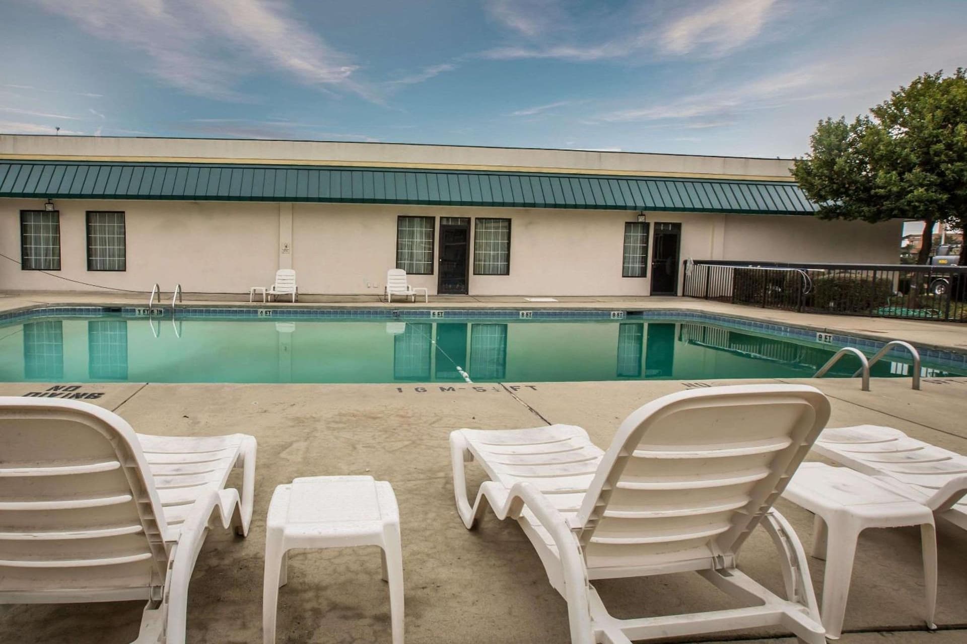 Quality Inn & Suites Hanes Mall gallery photo in Winston-Salem, NC — image 17