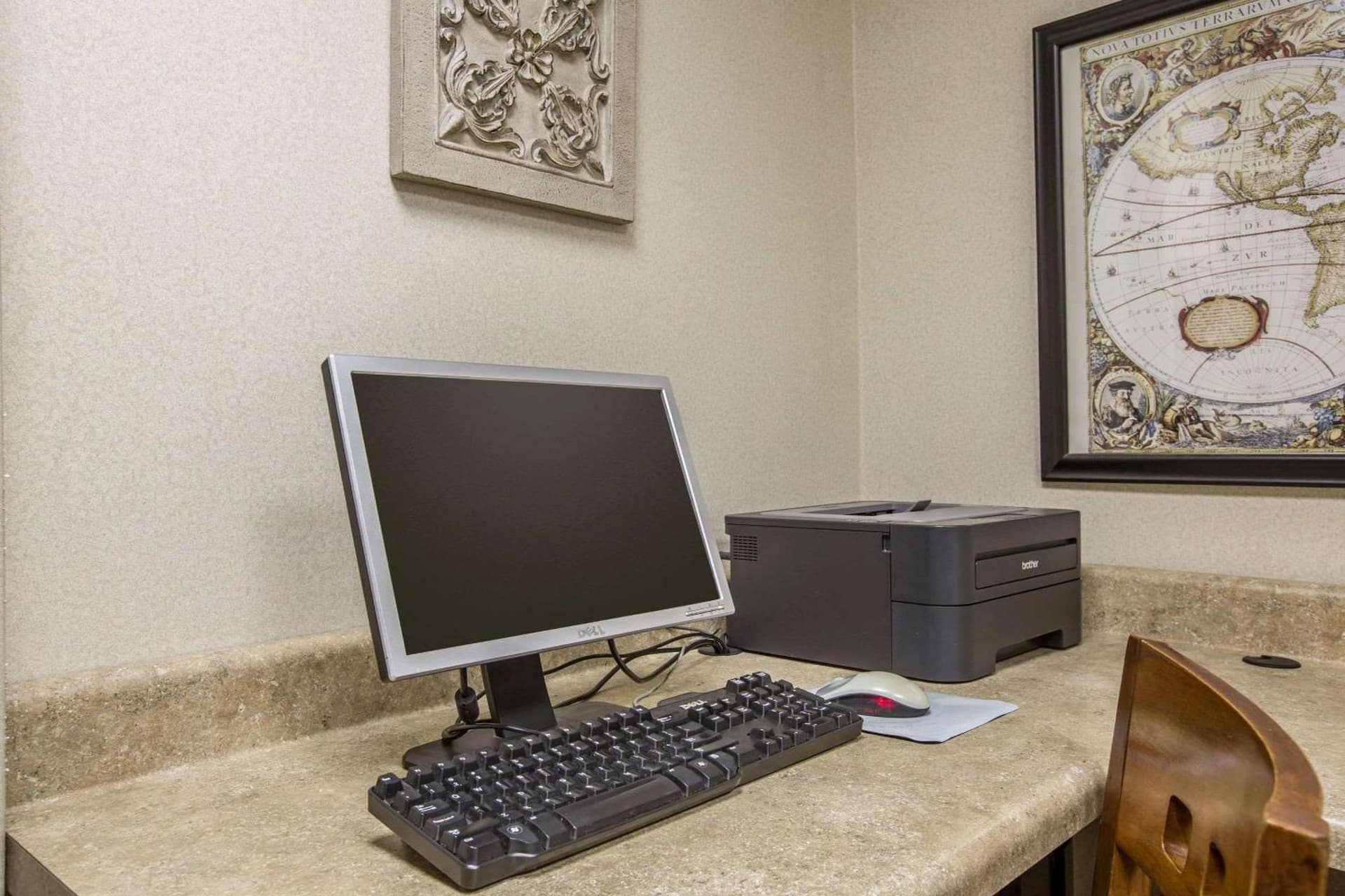 Quality Inn & Suites Hanes Mall gallery photo in Winston-Salem, NC — image 10