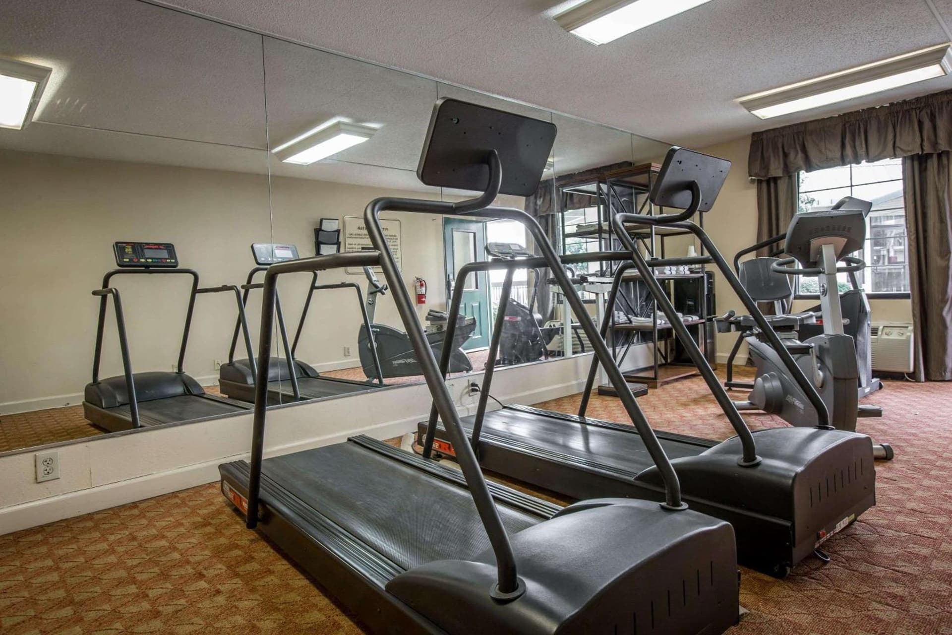 Quality Inn & Suites Hanes Mall gallery photo in Winston-Salem, NC — image 45
