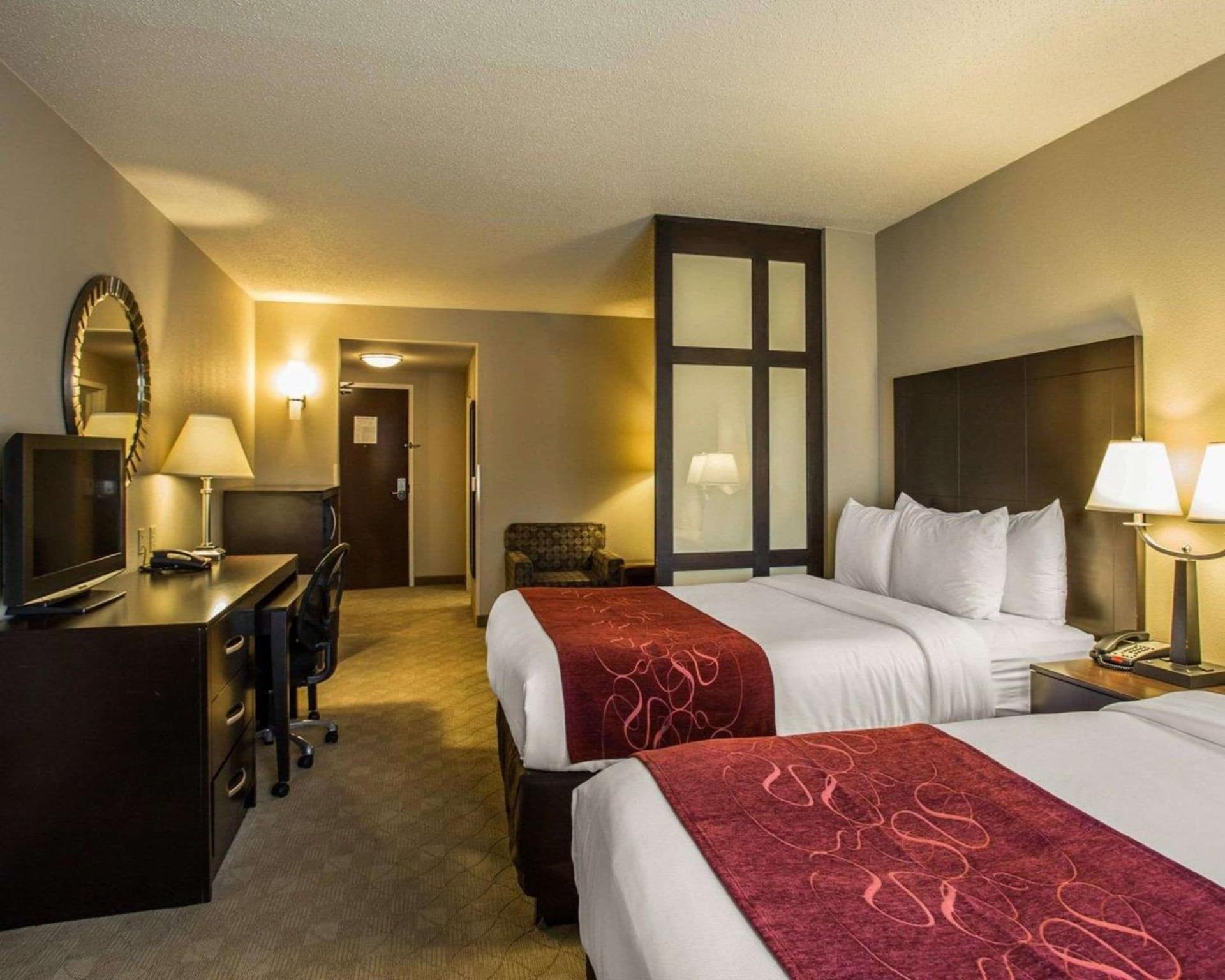 Comfort Suites Huntersville near Lake Norman property views in Huntersville, NC — gallery photo 3