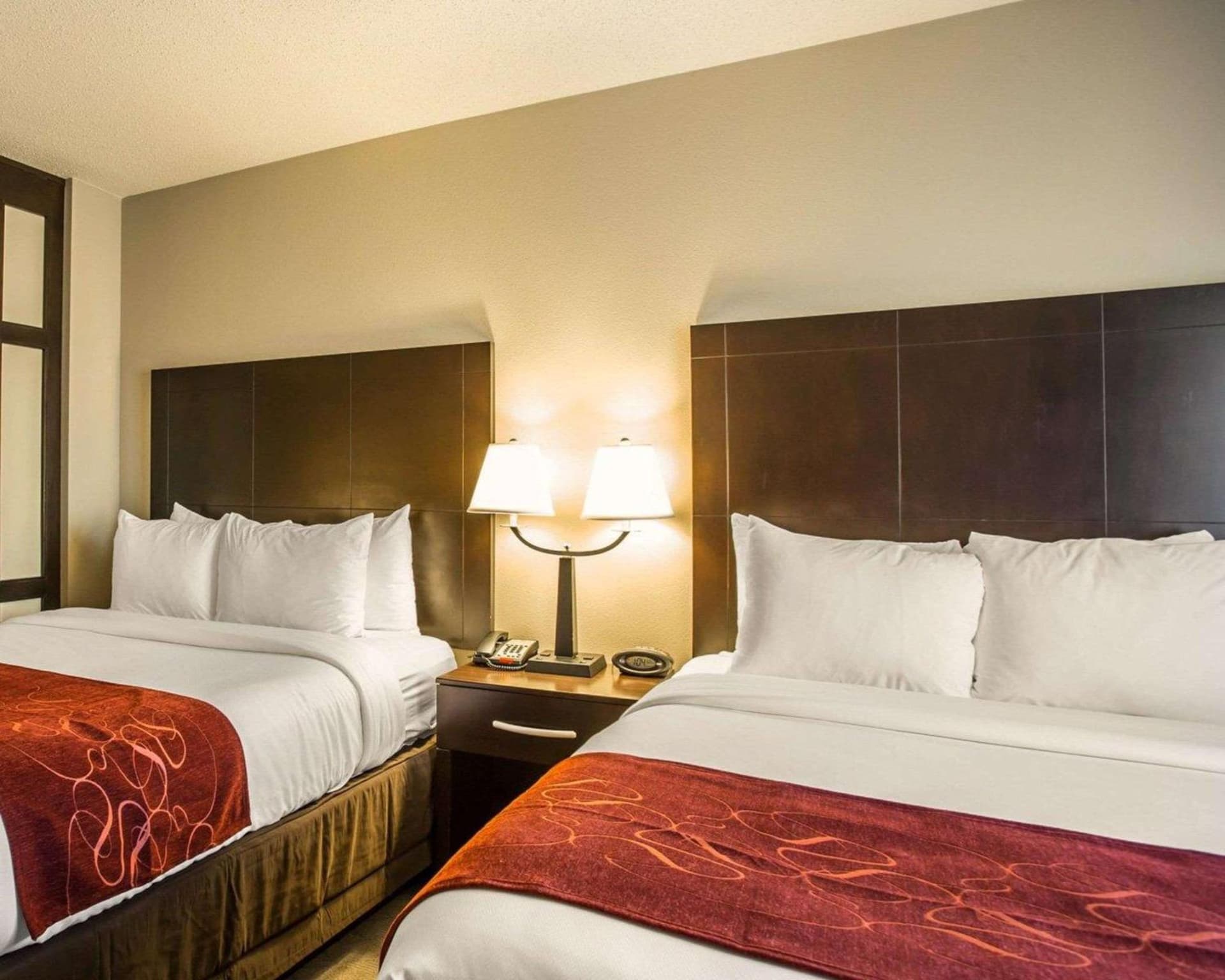 Comfort Suites Huntersville near Lake Norman gallery photo in Huntersville, NC — image 35