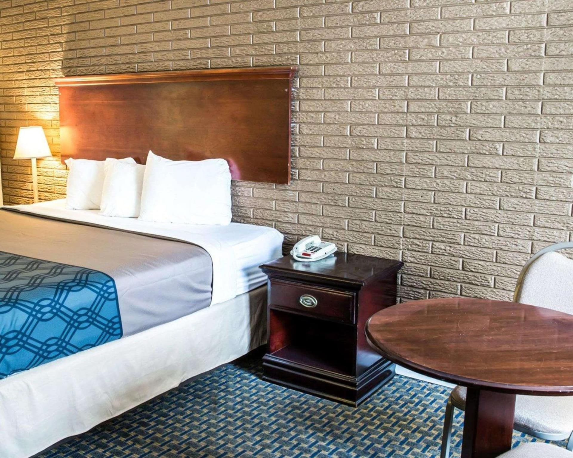 Rodeway Inn & Suites Wilmington North property views in Wilmington, NC — gallery photo 3