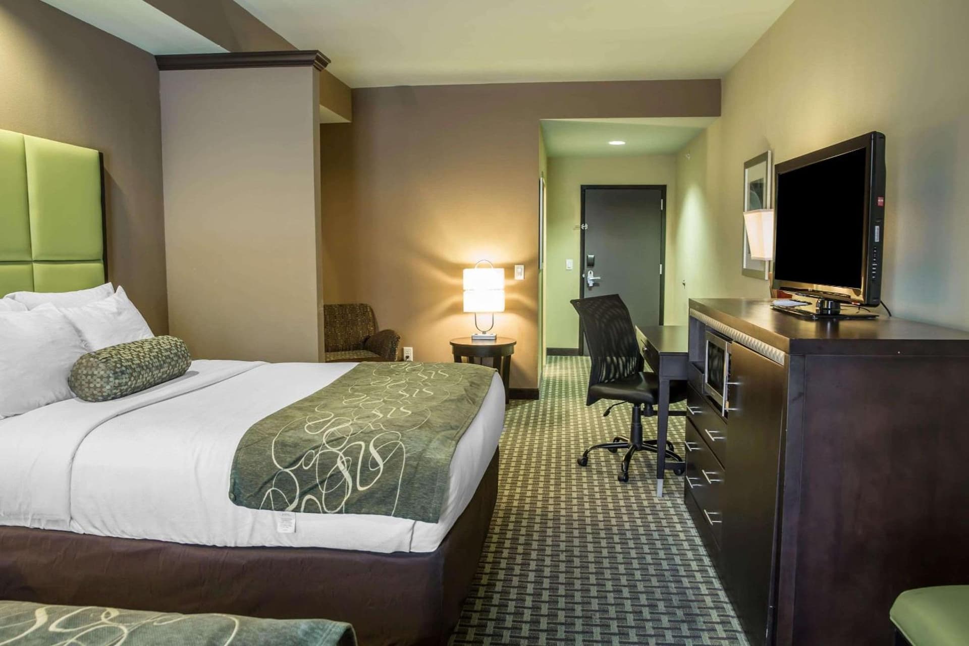 Comfort Suites New Bern near Cherry Point gallery photo in New Bern, NC — image 30