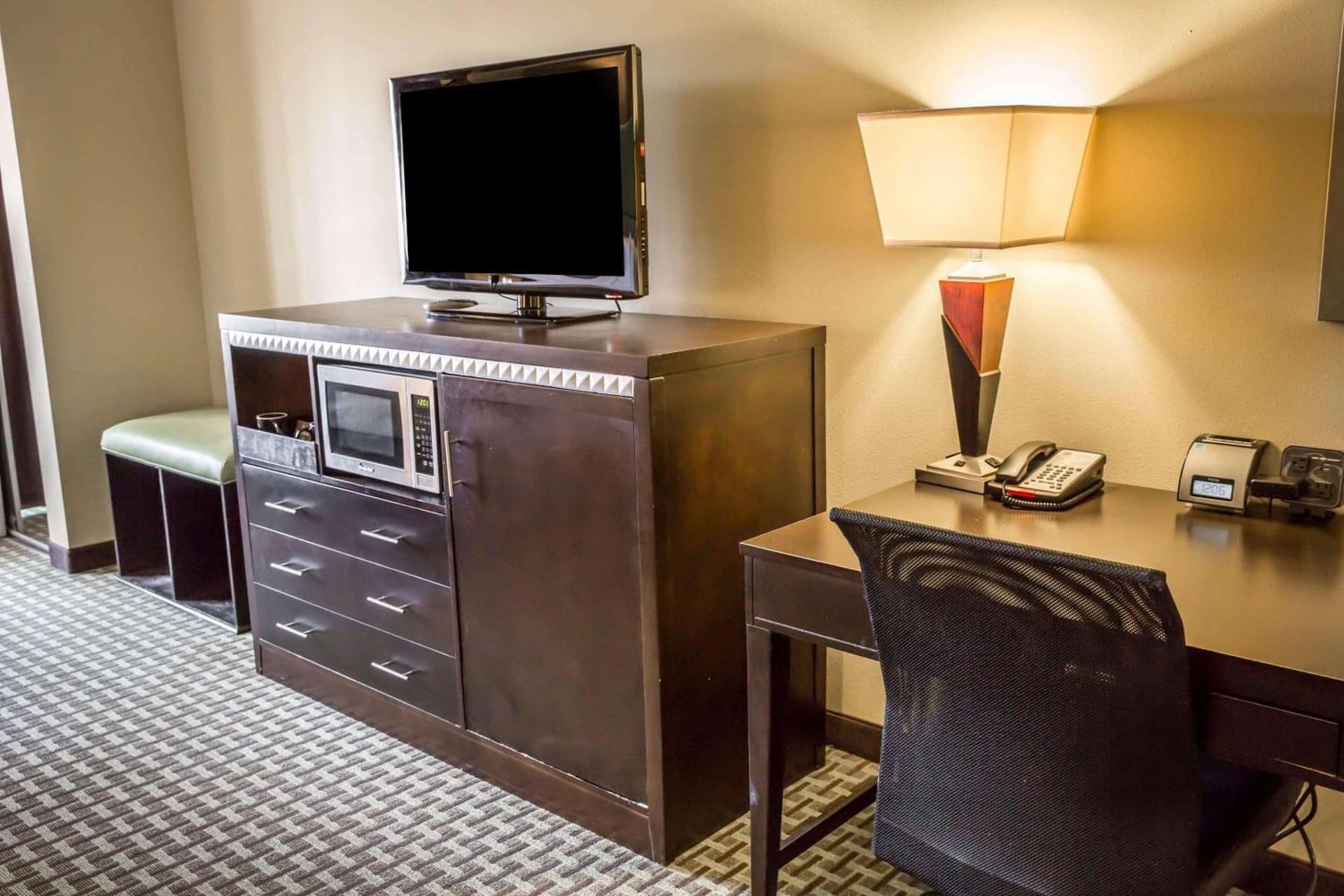 Comfort Suites New Bern near Cherry Point gallery photo in New Bern, NC — image 19