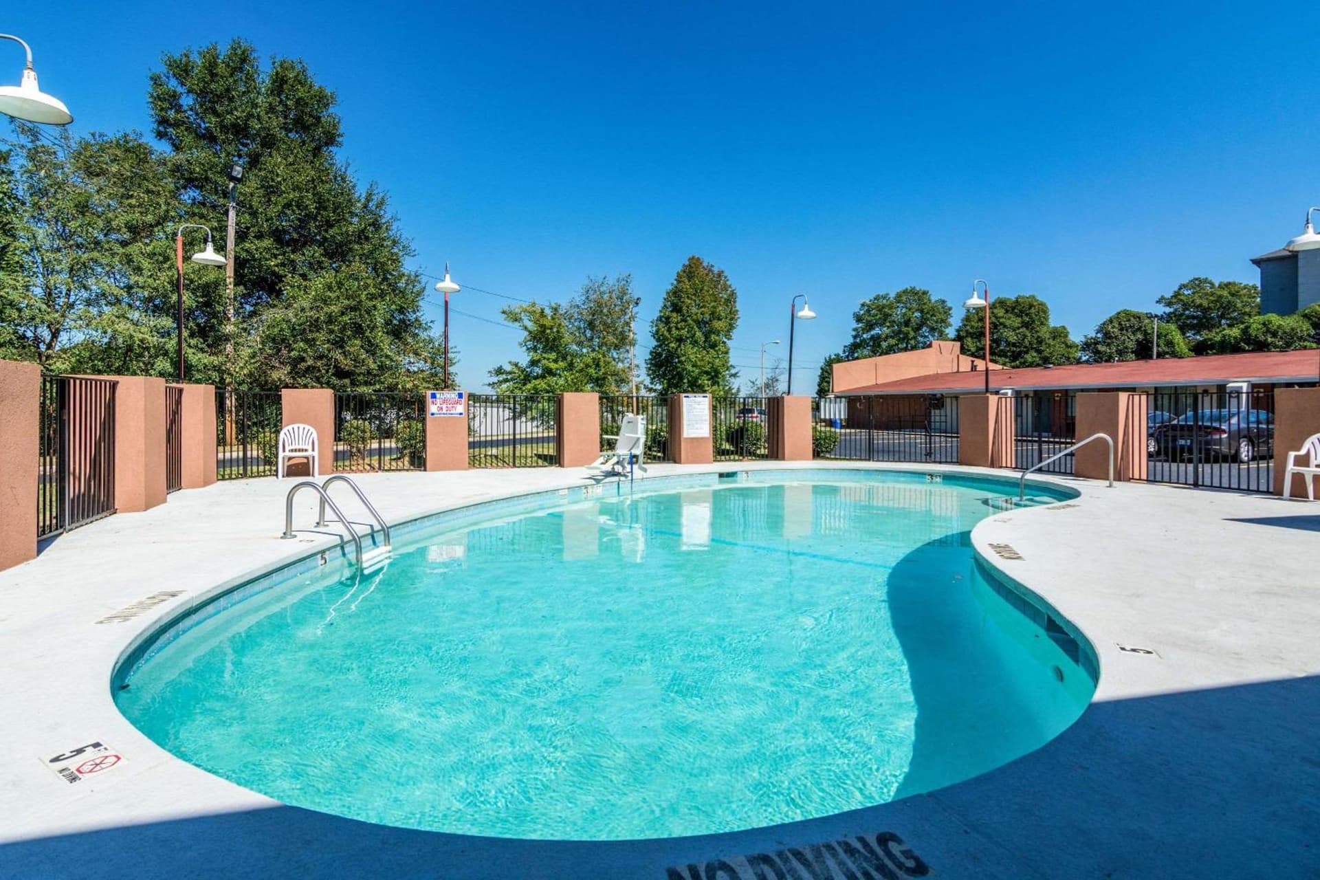 Econo Lodge Gastonia North gallery photo in Gastonia, NC — image 12