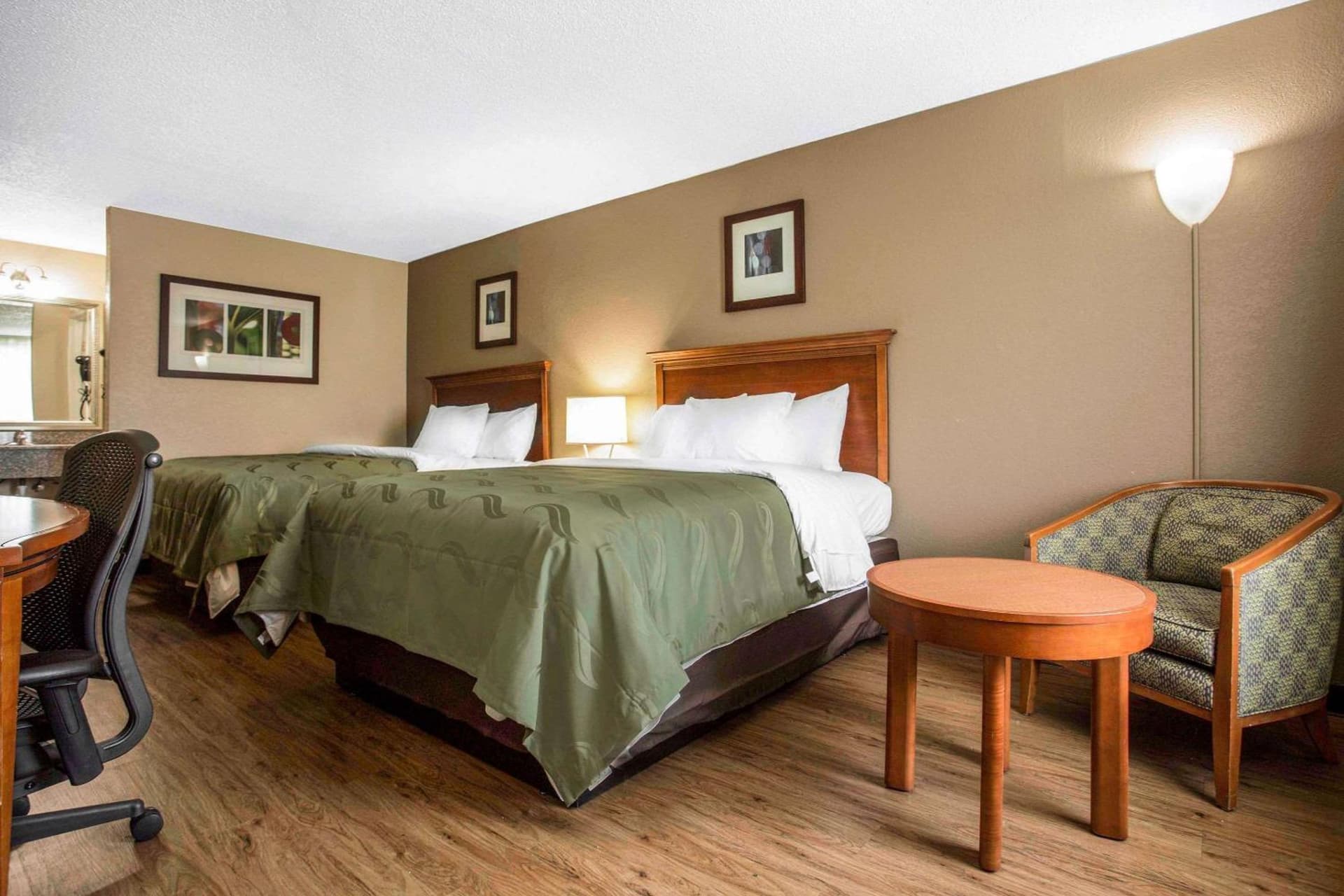 Quality Inn & Suites University Area interior in Charlotte, NC — gallery photo 2