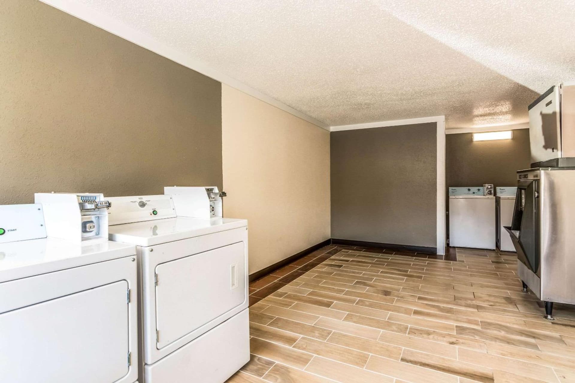 Econo Lodge Gastonia North gallery photo in Gastonia, NC — image 13