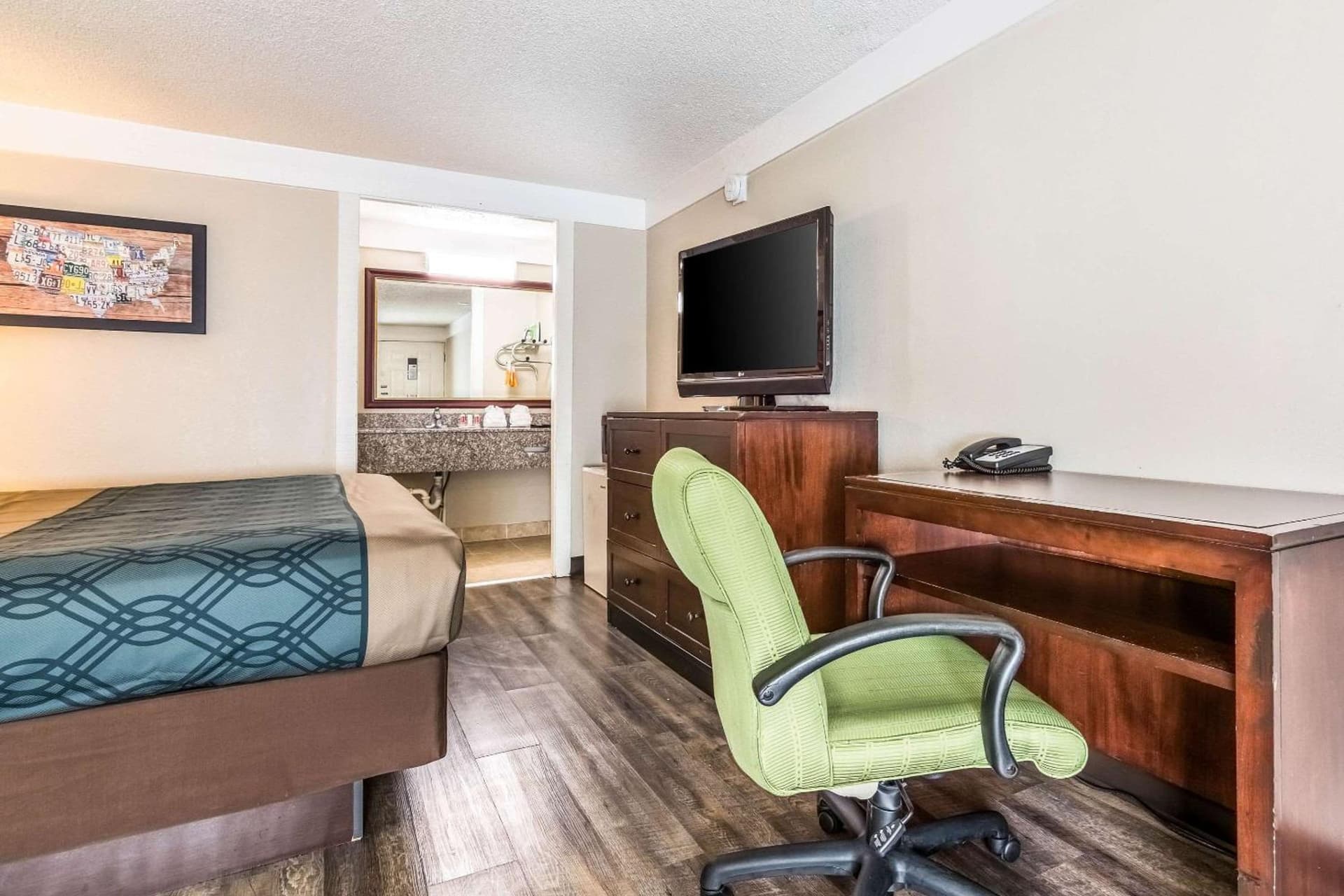 Econo Lodge Gastonia North gallery photo in Gastonia, NC — image 27