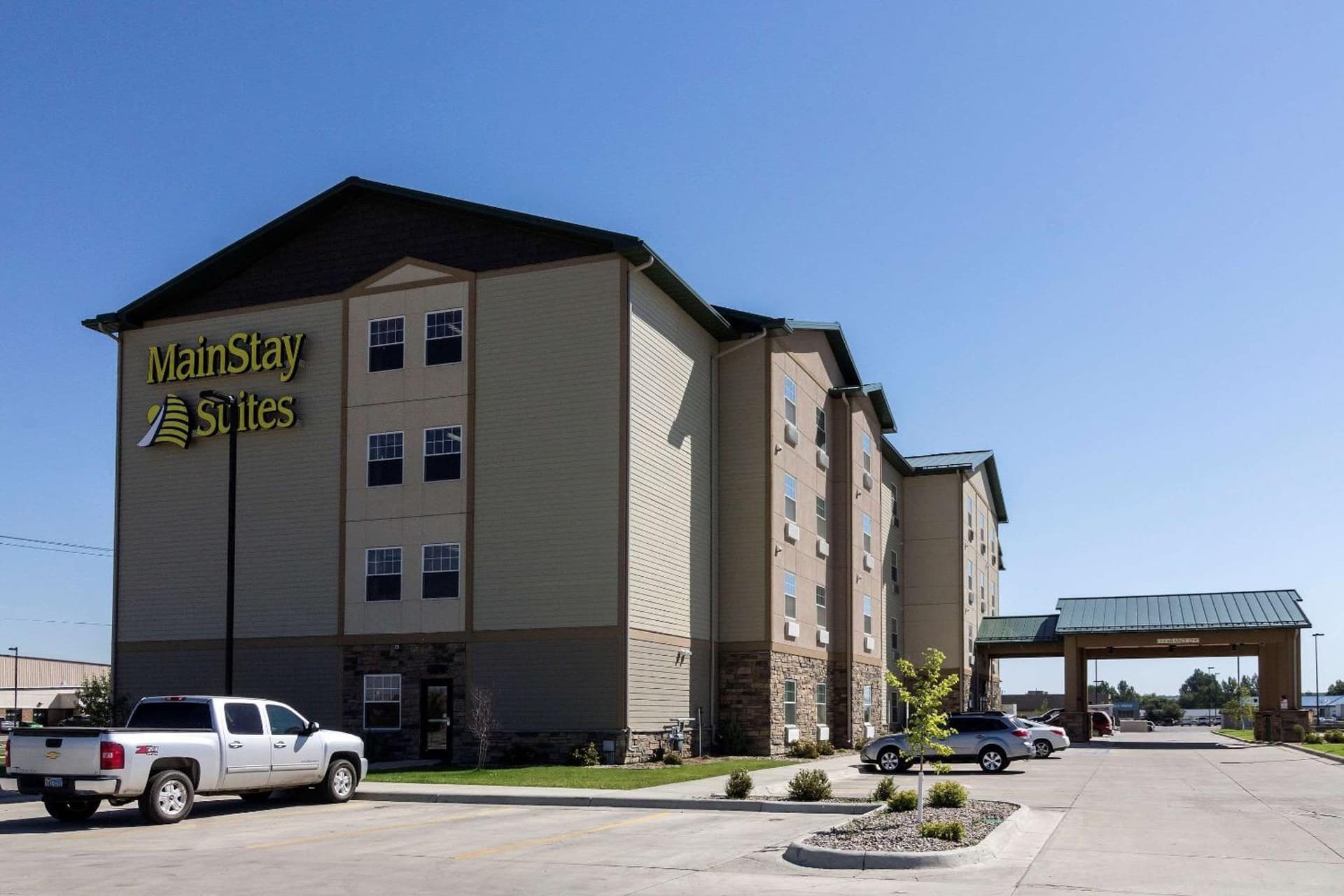 MainStay Suites Williston property views in Williston, ND — gallery photo 3